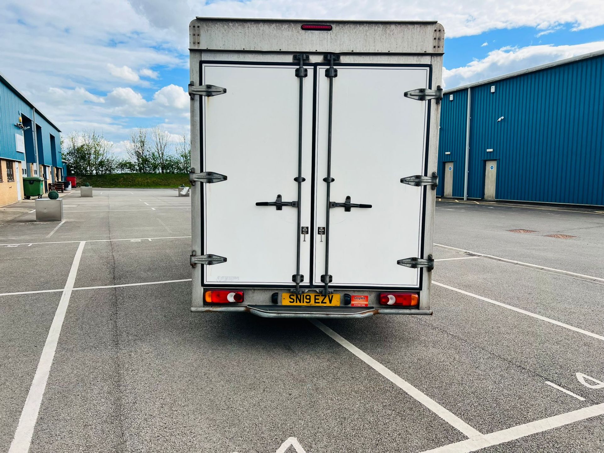 Renault Master 2.3DCI Low Loader Luton *LWB*-Euro 6 -130Bhp -2019 Model - *ULEZ COMPLIANT*- Air Con - Image 5 of 19