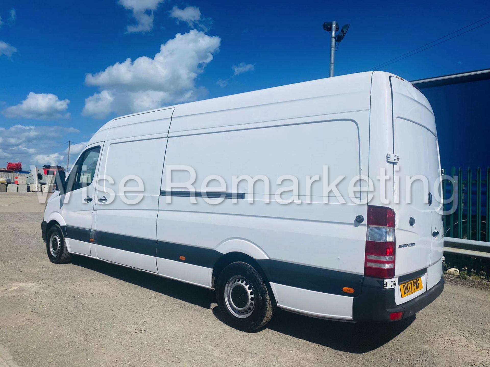 (Reserve Met) MERCEDES-BENZ SPRINTER 314 CDI *4.2 METER LWB(2017-EURO 6 / U-LEZ COMPLIANT) *1 OWNER - Image 9 of 26