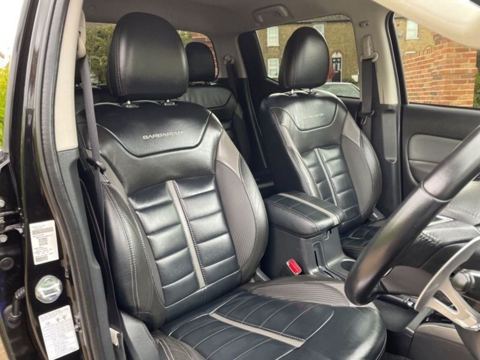 Mitsubishi L200 "Barbarian" Auto (178) 2018 Model - 1 Owner -Leather -Sat Nav -Cruise - Fully Loaded - Image 5 of 7