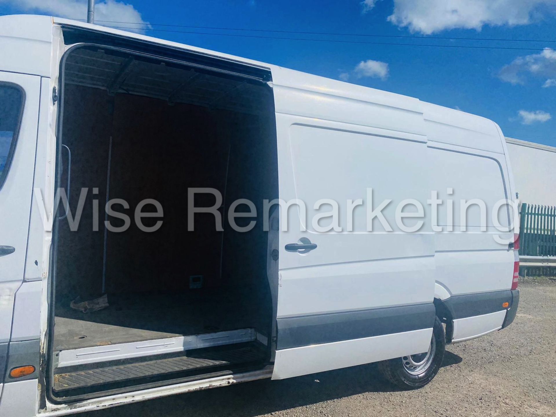 (Reserve Met) MERCEDES-BENZ SPRINTER 314 CDI *4.2 METER LWB(2017-EURO 6 / U-LEZ COMPLIANT) *1 OWNER - Image 19 of 26