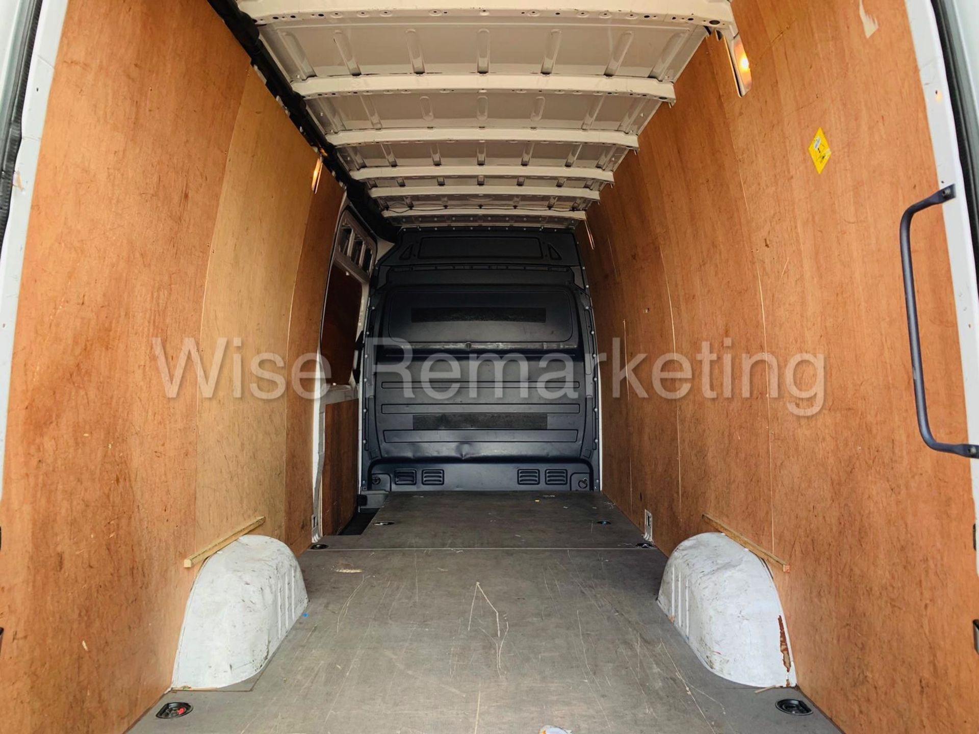 (Reserve Met) MERCEDES-BENZ SPRINTER 314 CDI *4.2 METER LWB HI-ROOF* (2017-EURO 6 / U-LEZ COMPLIANT) - Image 8 of 16