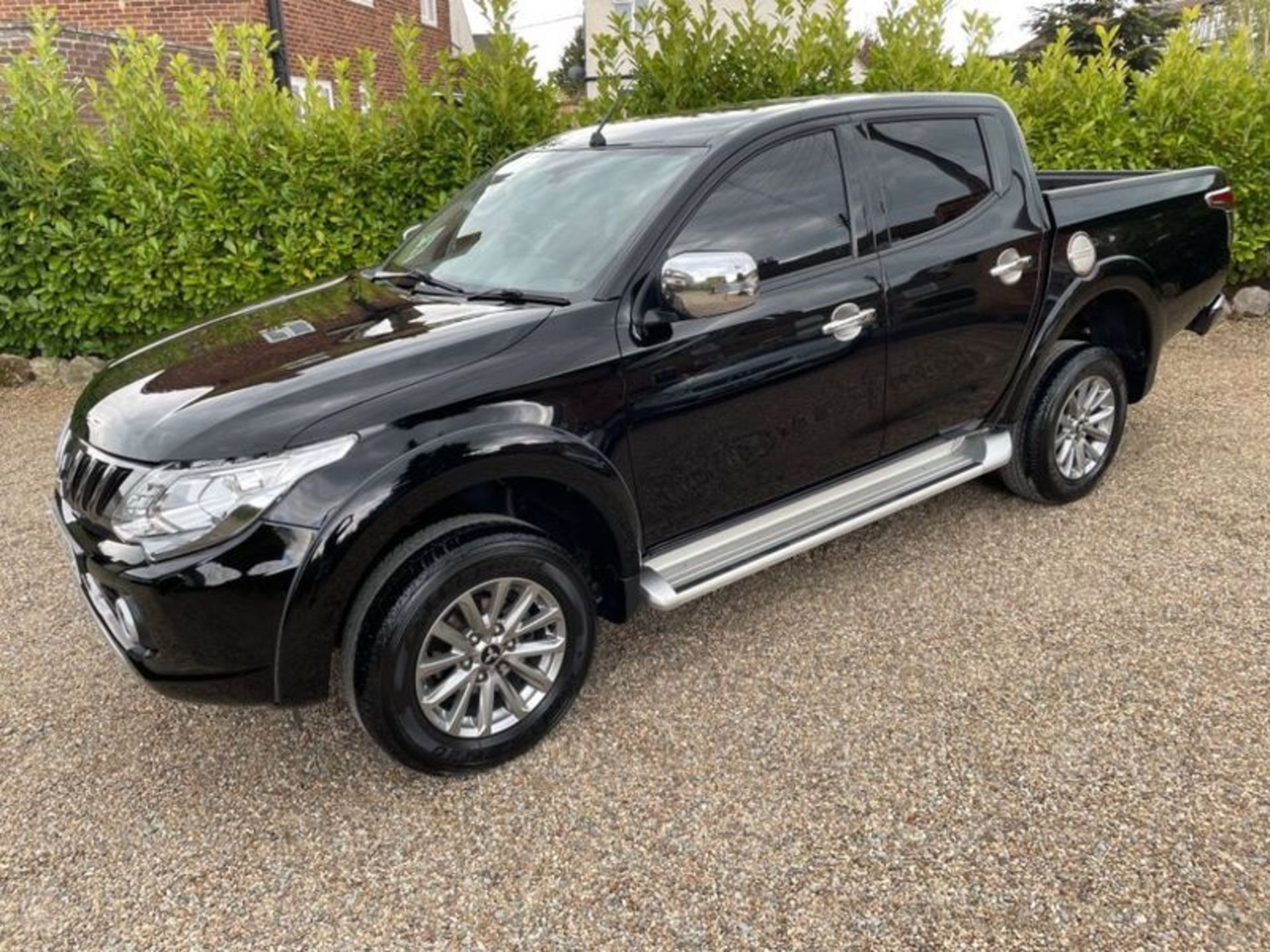 Mitsubishi L200 "Barbarian" Auto (178) 2018 Model - 1 Owner -Leather -Sat Nav -Cruise - Fully Loaded - Image 2 of 7