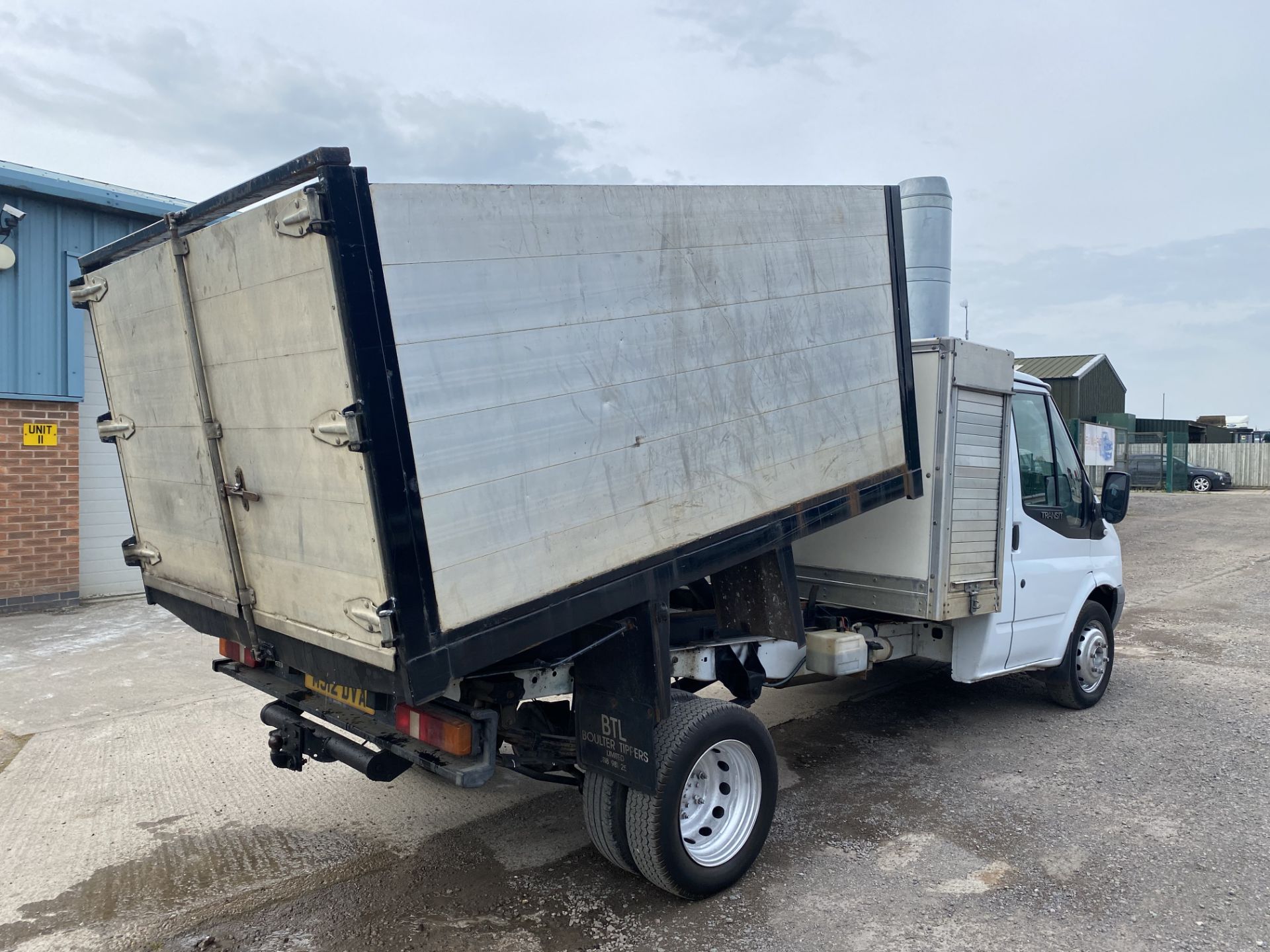 (Reserve Met) Ford Transit 2.2Tdci (125psi) T350 Tipper Truck -12 Reg - High Sides- Twin Rear Wheels - Image 8 of 15