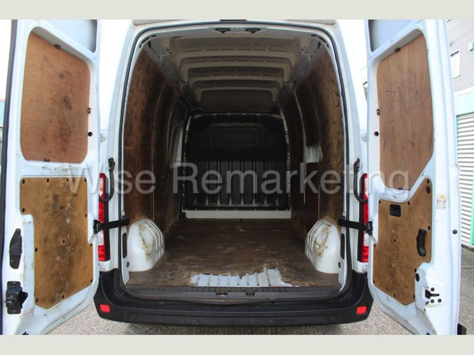 Renault Master L3H3 *LWB - Super Roof* (2018 ~ Euro 6 Compliant) Air Con - Electric Pack (1 Owner) - Image 7 of 11