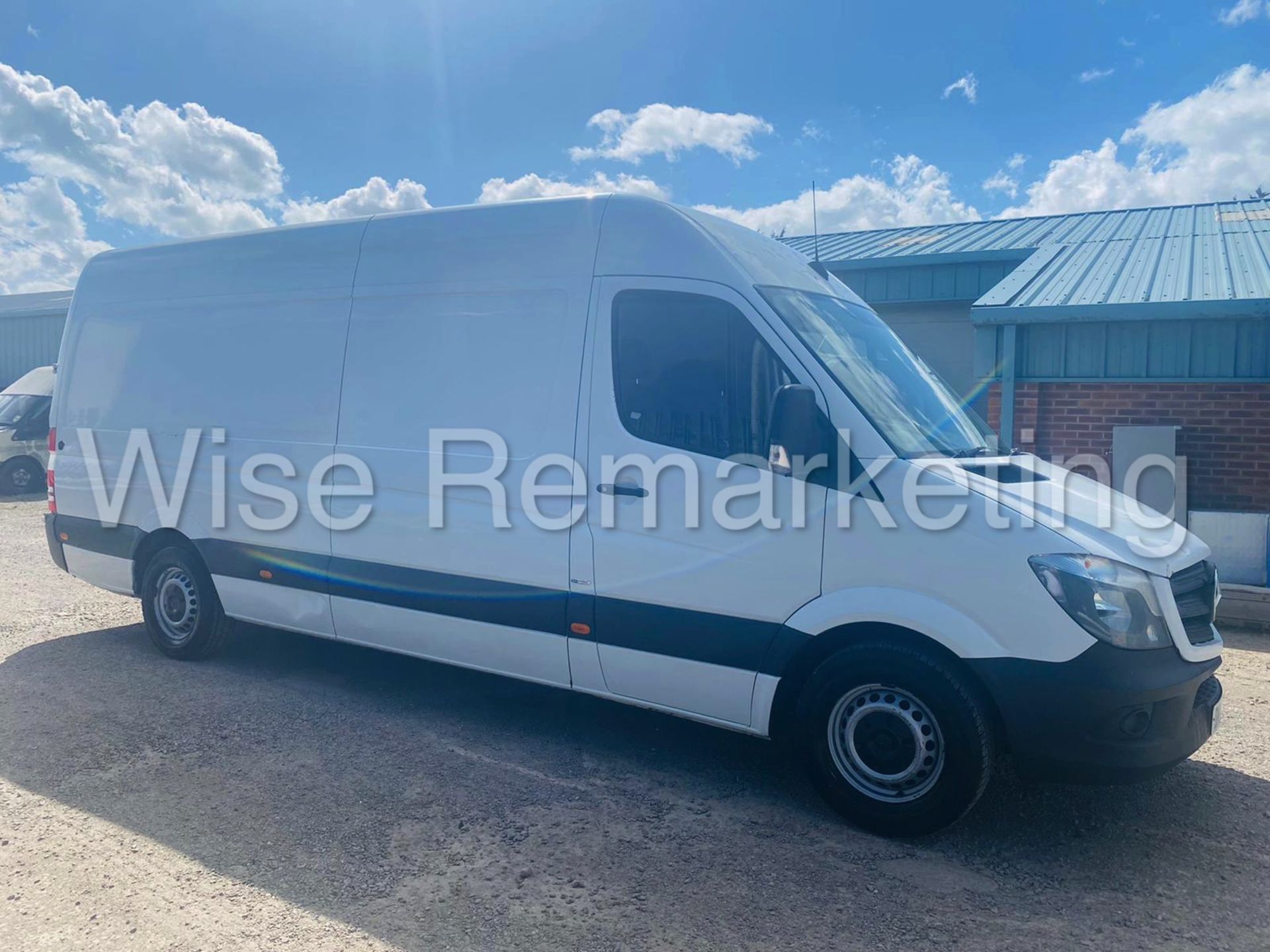 (Reserve Met) MERCEDES-BENZ SPRINTER 314 CDI *4.2 METER LWB(2017-EURO 6 / U-LEZ COMPLIANT) *1 OWNER