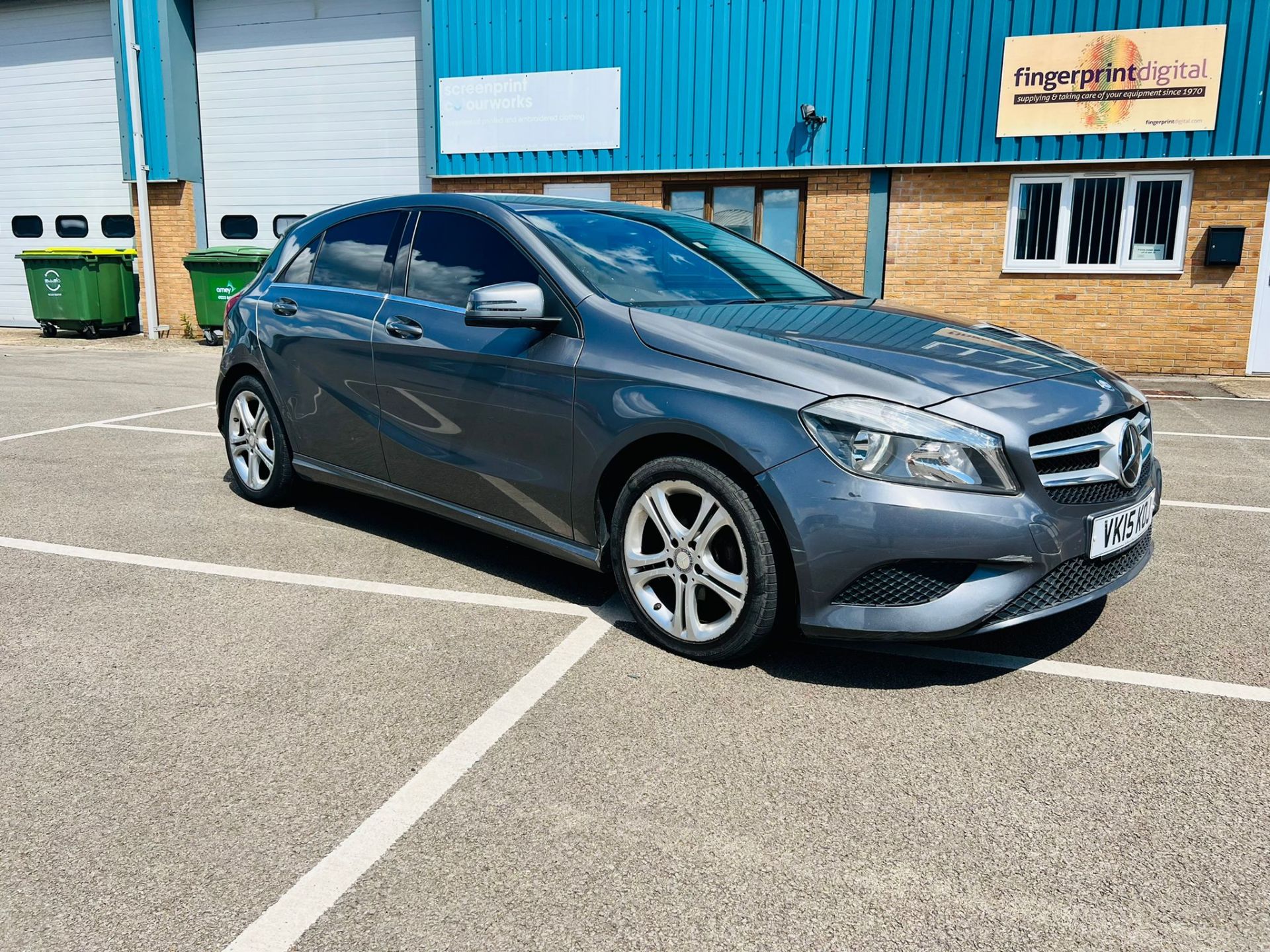 (RESERVE MET)Mercedes A180Cdi "Sport Edition" Auto - 15 Reg - Leather - Sat Nav - 5 Door - NO VAT!! - Image 2 of 24