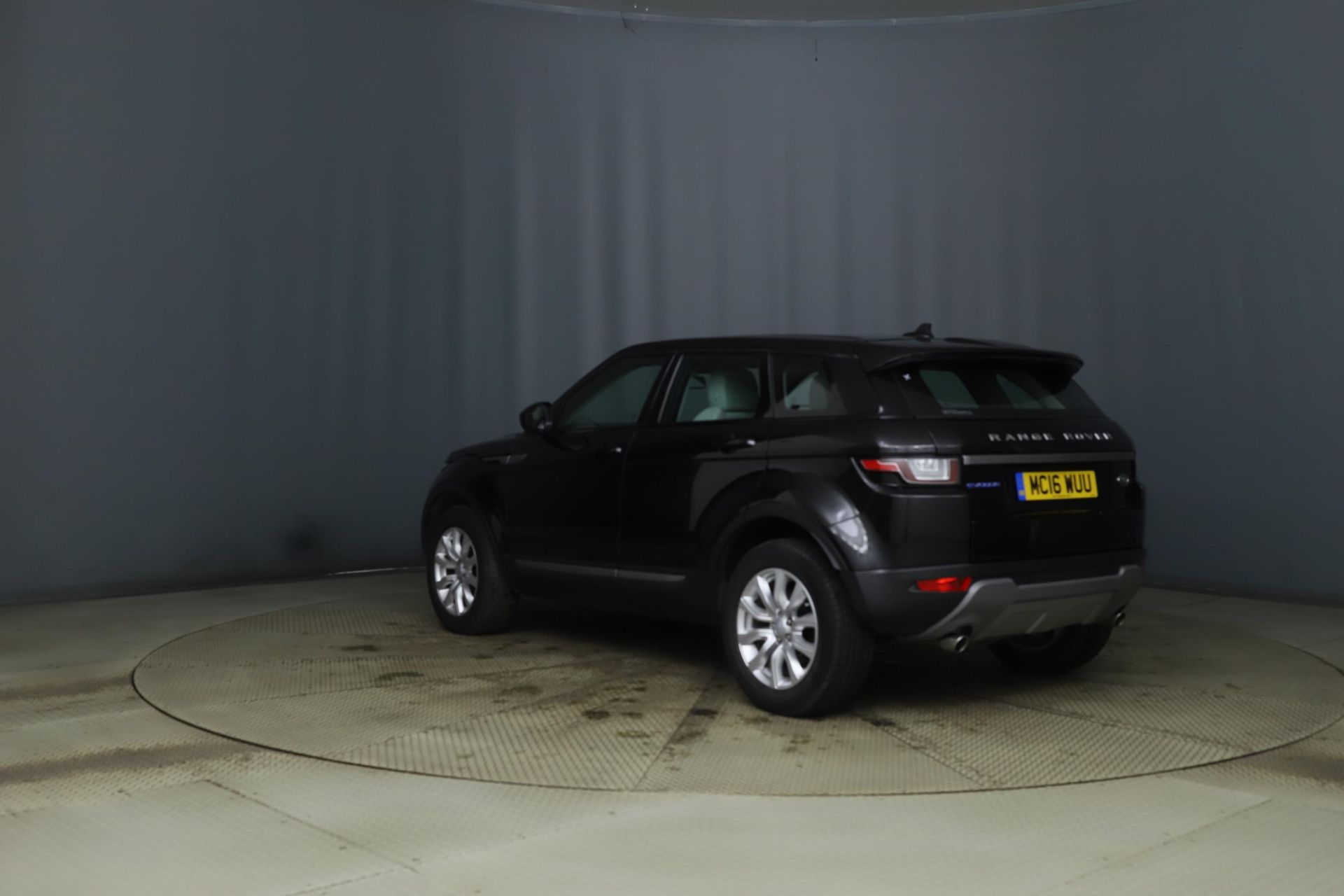 (Reserve Met) Range Rover Evoque 2.0 ED4 SE Tech - 2016 16 Reg - Parking Sensors - 68k Miles - Image 2 of 11