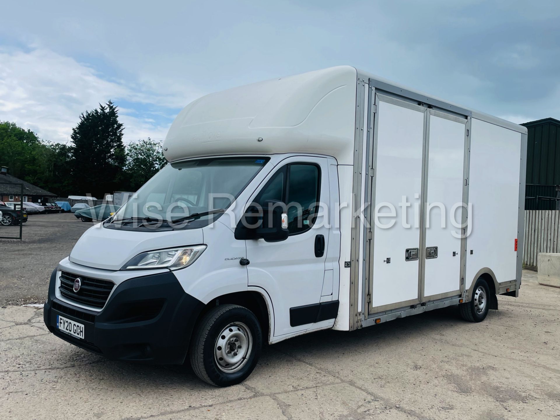 *Reserve Met* Fiat Ducato *LWB ~ Low Loader* (2020 ~ Euro 6 / U~LEZ) *Side Access / Tail lift*