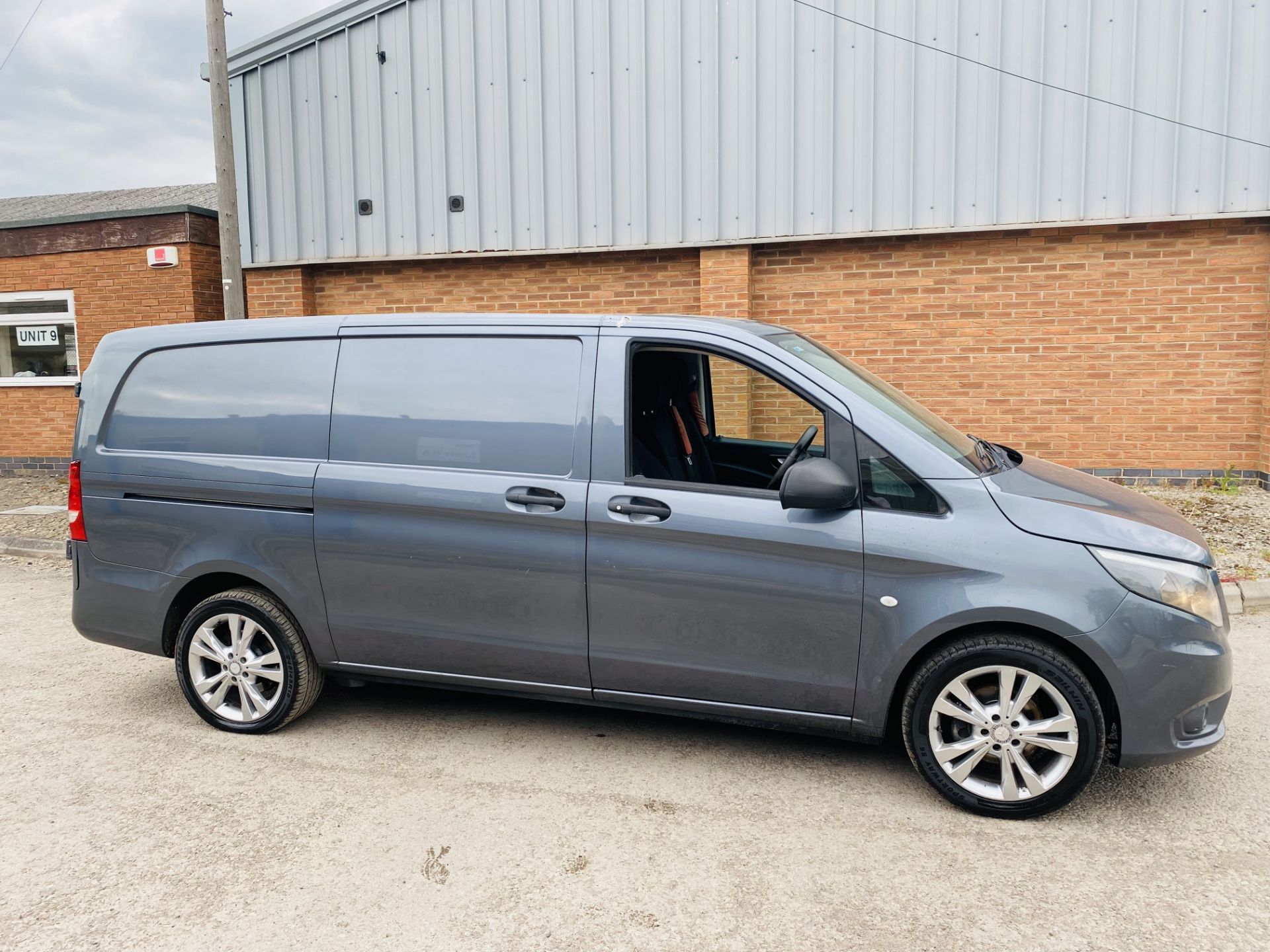 Mercedes Vito 116cdi "SPORT Spec" Auto 7G-Tronic (15 Reg) 2 Owners - Air Con - Alloys - Met Paint - Image 2 of 15