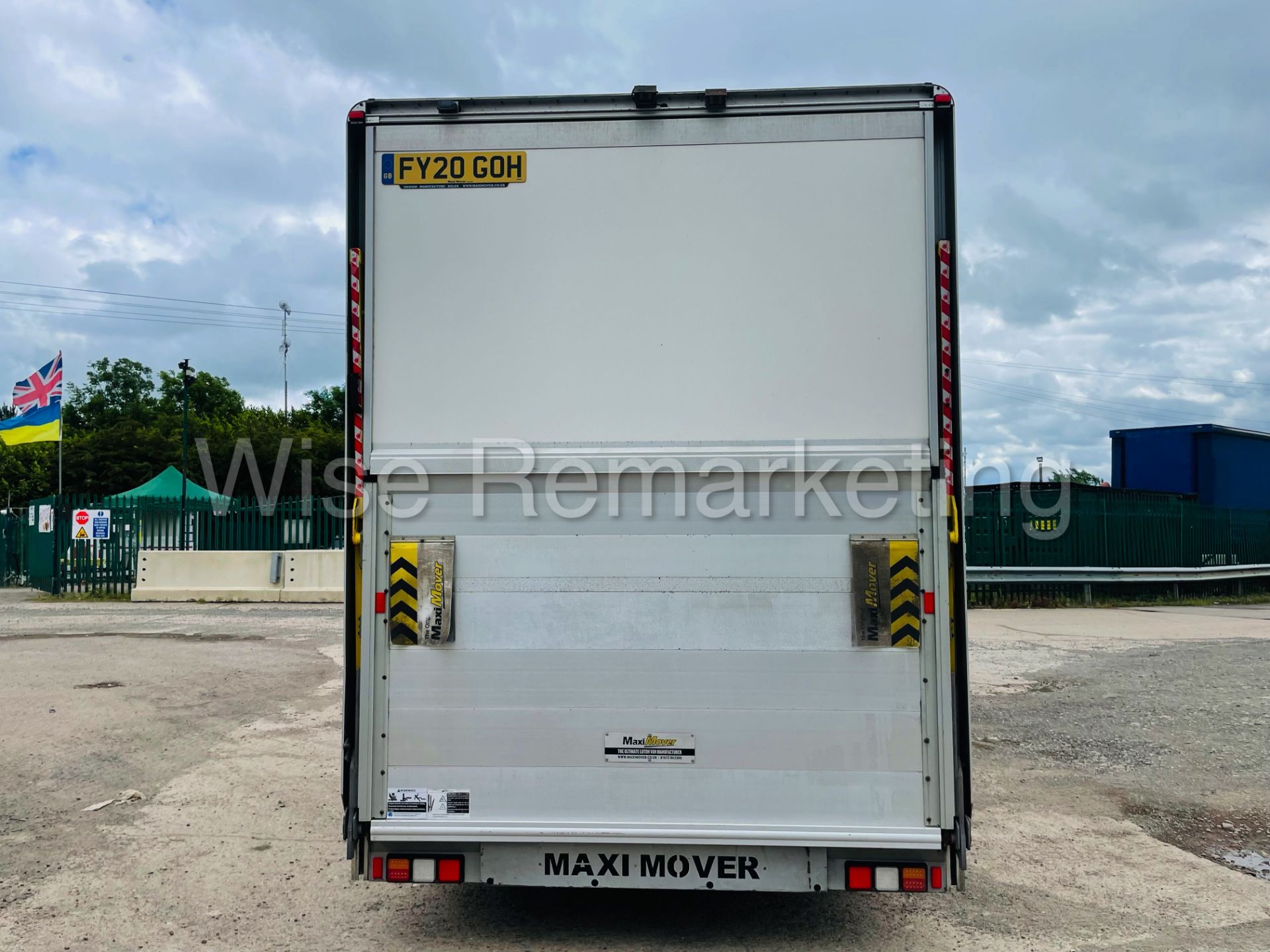 *Reserve Met* Fiat Ducato *LWB ~ Low Loader* (2020 ~ Euro 6 / U~LEZ) *Side Access / Tail lift* - Image 7 of 45