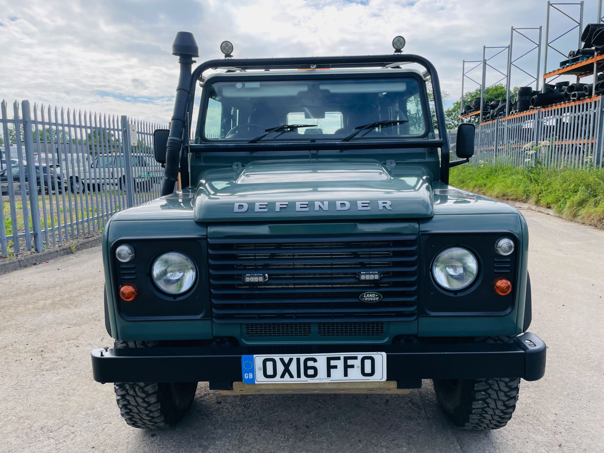 (Reserve Met) LAND ROVER DEFENDER 110 2.2TDCI COUNTY STATION WAGON (2016)1 OWNER -25K WITH HISTORY - Image 4 of 20