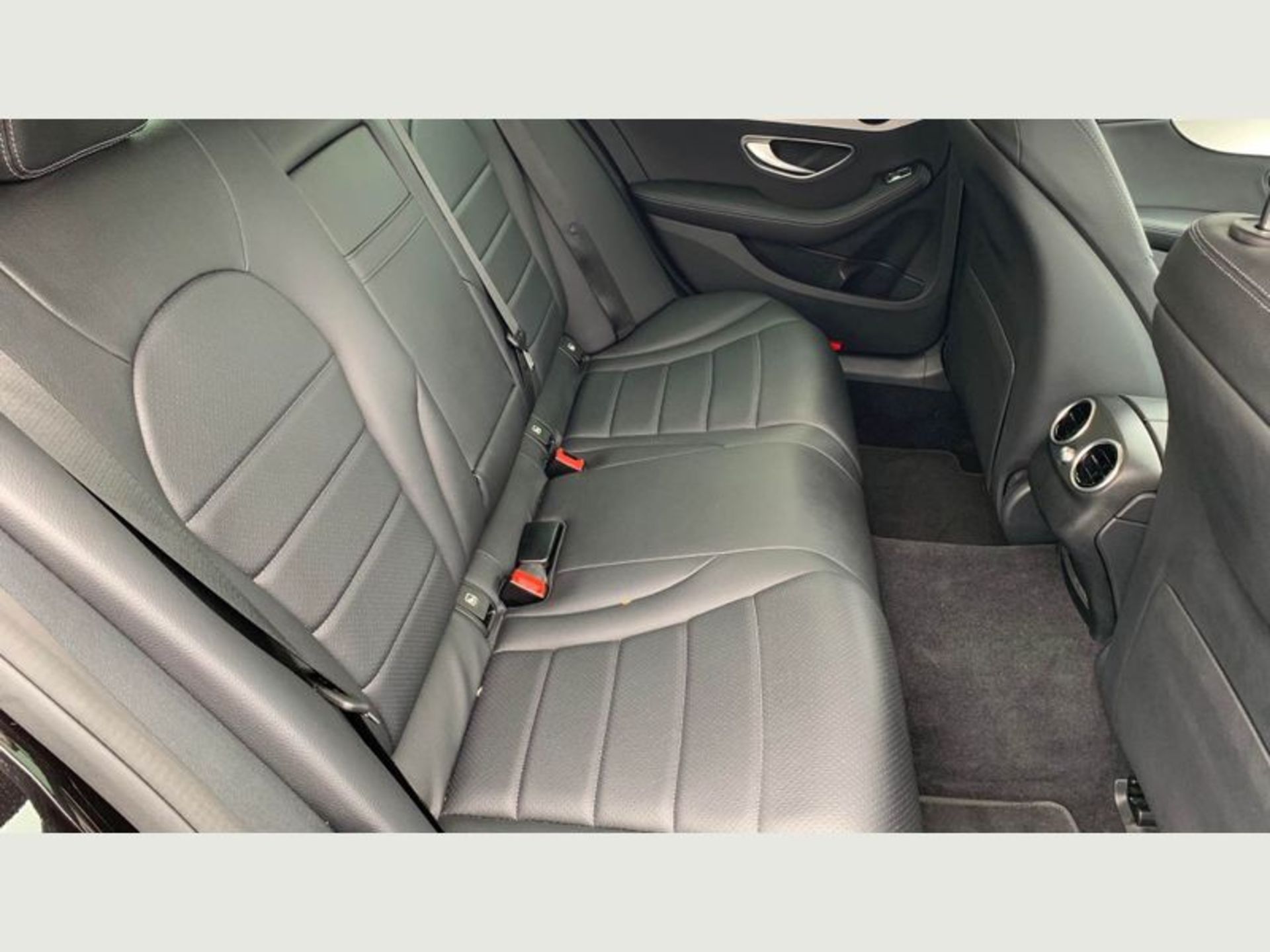 (Reserve Met) Mercedes C220d SE Auto 9G-Tronic - (2019 Model) 1 Owner - New Model - Leather- Sat Nav - Image 6 of 9