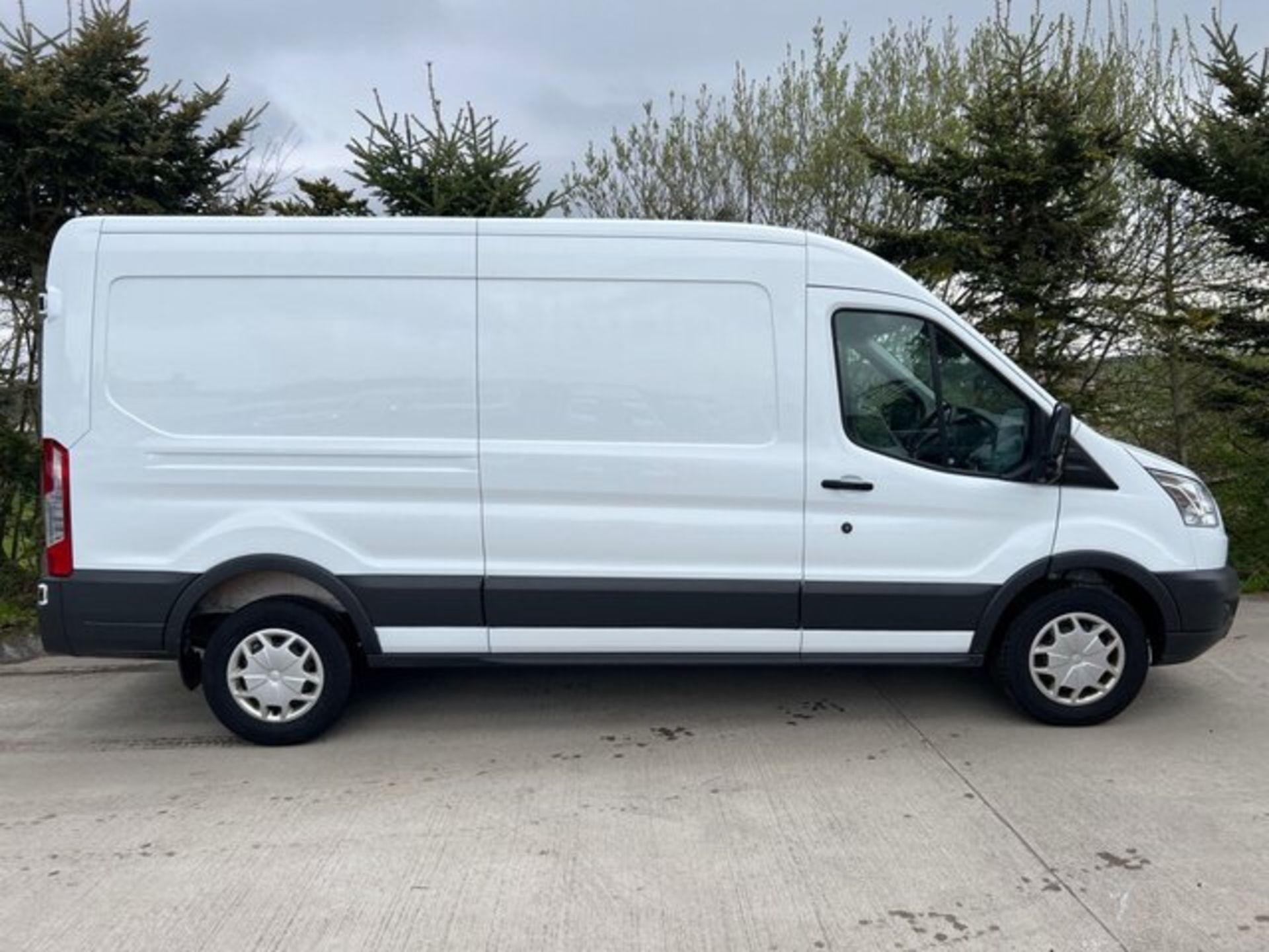 Ford Transit 130 T350 *LWB Panel Van* (2019 ~ Euro 6 / U~LEZ Compliant) *Air Con & Sat Nav* (3500KG) - Image 8 of 10