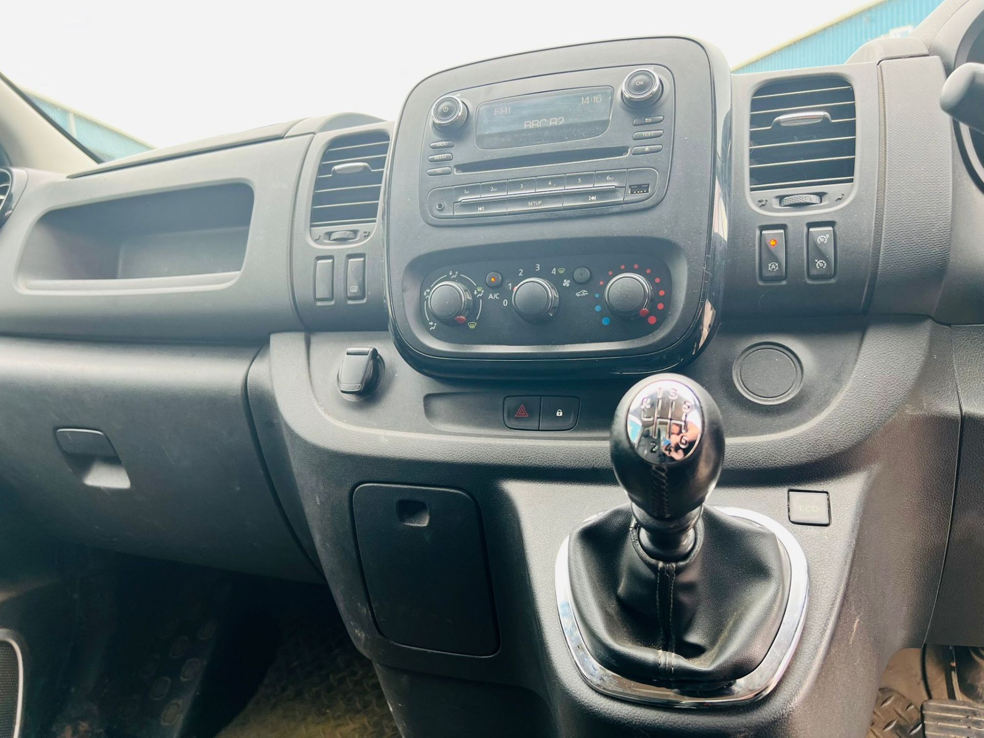 (RESERVE MET) Vauxhall Vivaro 2900 1.6 CDTI Sportive - 2018 18Reg 1 Keeper From New - Air Con - Image 18 of 20