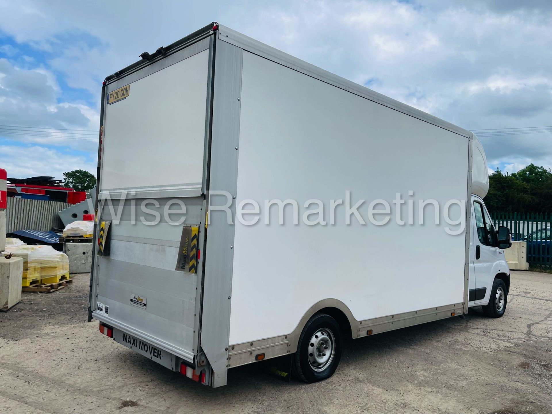 *Reserve Met* Fiat Ducato *LWB ~ Low Loader* (2020 ~ Euro 6 / U~LEZ) *Side Access / Tail lift* - Image 8 of 45