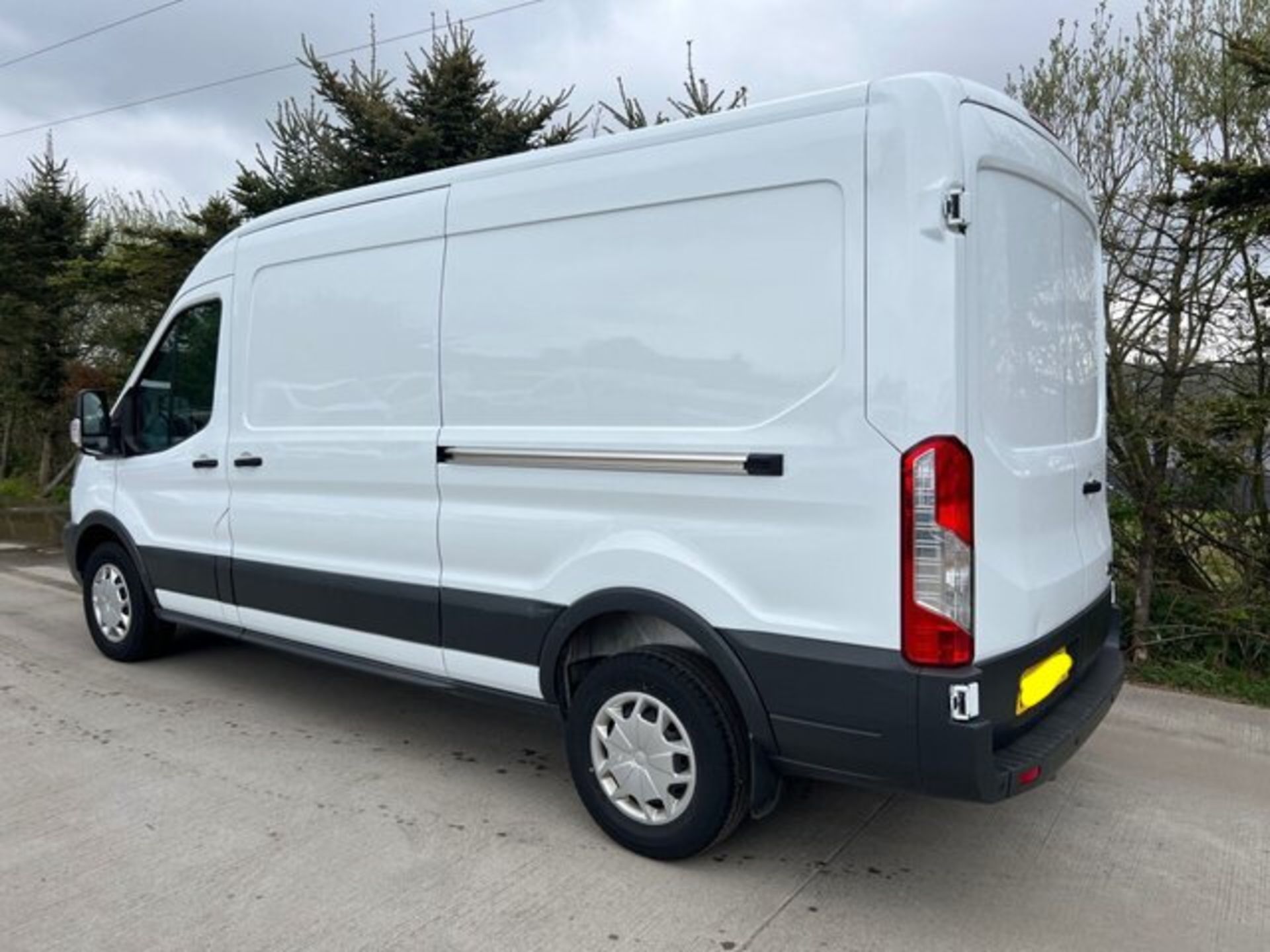 Ford Transit 130 T350 *LWB Panel Van* (2019 ~ Euro 6 / U~LEZ Compliant) *Air Con & Sat Nav* (3500KG) - Image 5 of 10