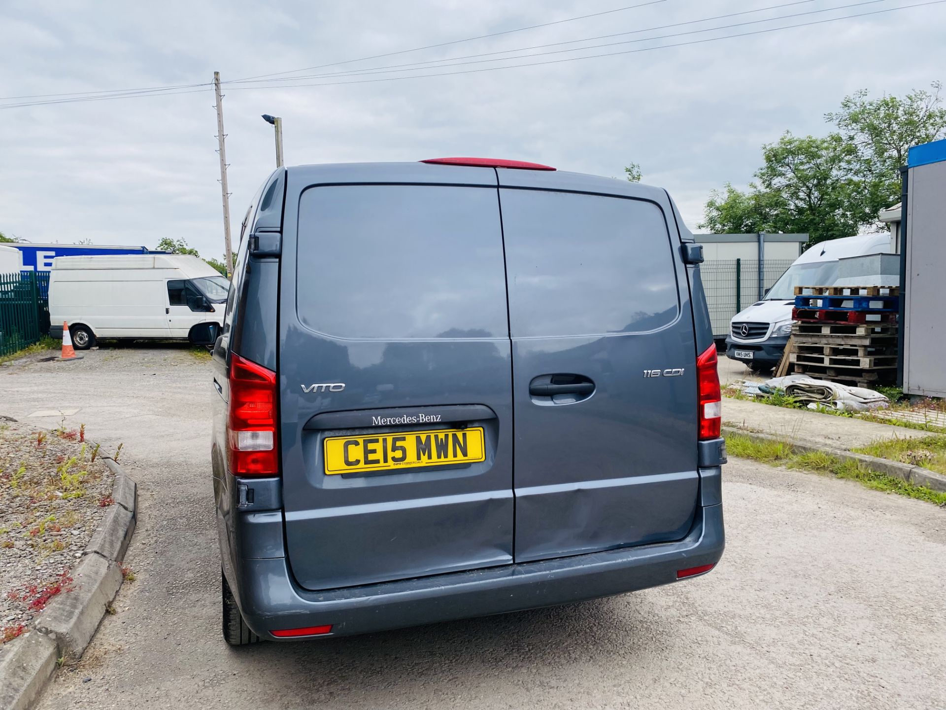 Mercedes Vito 116cdi "SPORT Spec" Auto 7G-Tronic (15 Reg) 2 Owners - Air Con - Alloys - Met Paint - Image 5 of 15