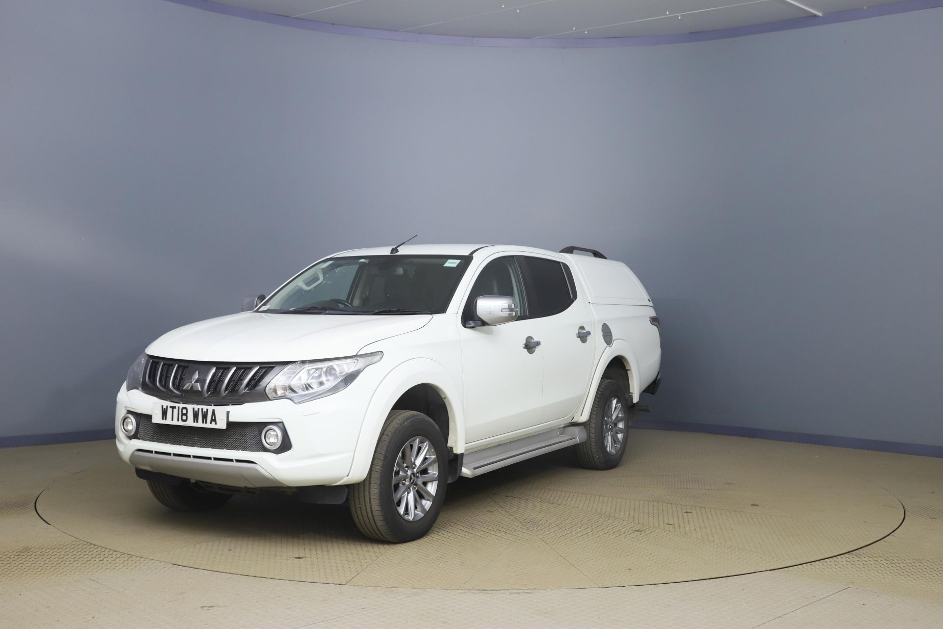 Mitsubishi L200 2.4 DI-D Double Cab Barbarian - Auto - 2018 18Reg - 1 Owner - Truckman top - Rev cam