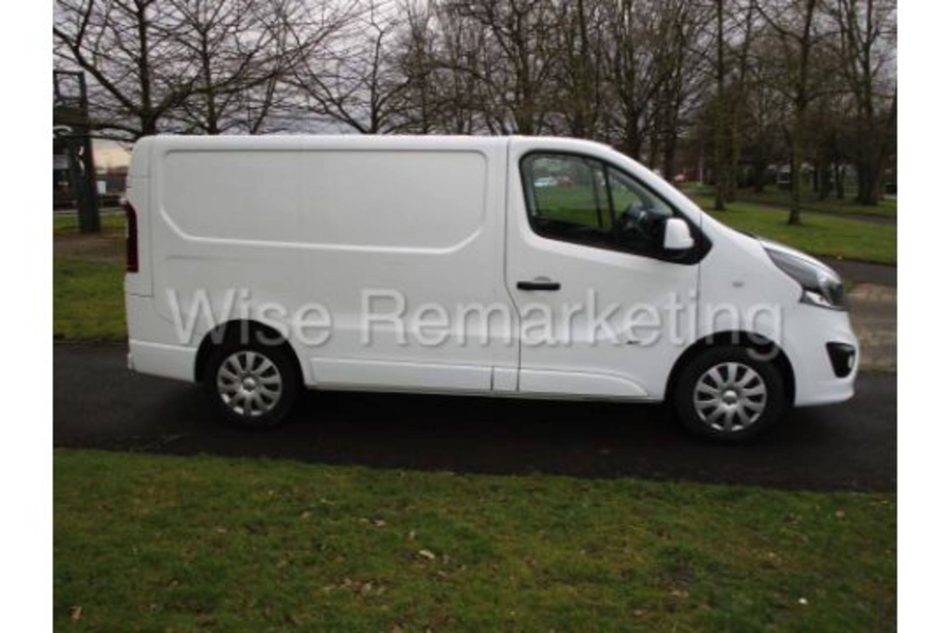 (RESERVE MET) Vauxhall Vivaro *Sport Edition* SWB (2018 Euro 6 / U-LEZ Compliant) 1.6 CDTI EcoFlex - Image 2 of 9