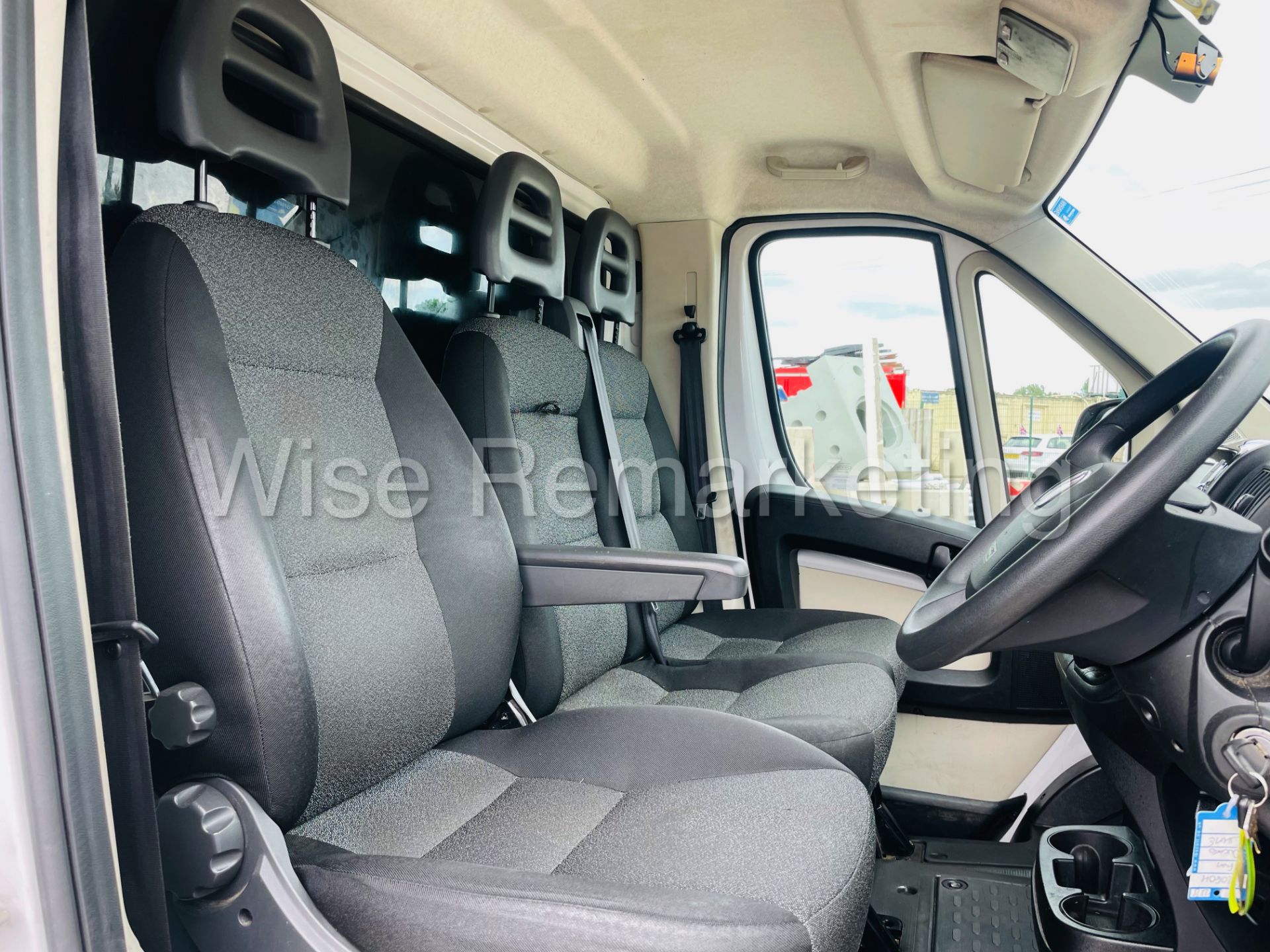 *Reserve Met* Fiat Ducato *LWB ~ Low Loader* (2020 ~ Euro 6 / U~LEZ) *Side Access / Tail lift* - Image 31 of 45