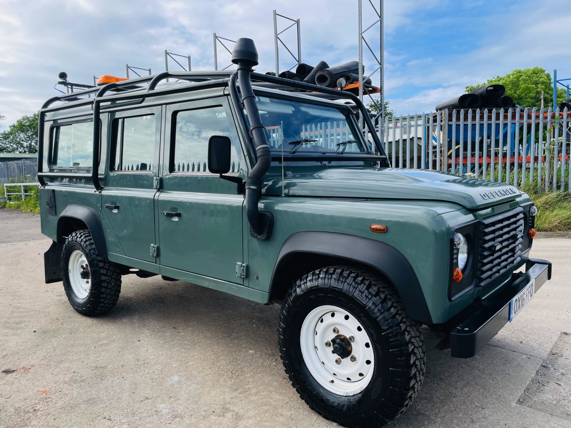 (Reserve Met) LAND ROVER DEFENDER 110 2.2TDCI COUNTY STATION WAGON (2016)1 OWNER -25K WITH HISTORY - Image 6 of 20