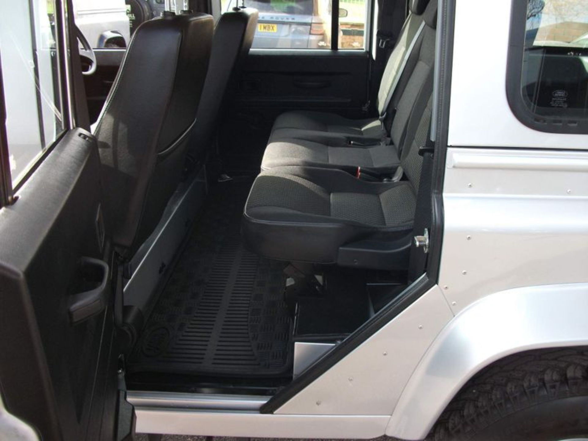 Reserve Met - Land Rover Defender 110 "7 Seater Station Wagon" (14 Reg) 1 Owner - Only 22000 Miles - Image 7 of 11