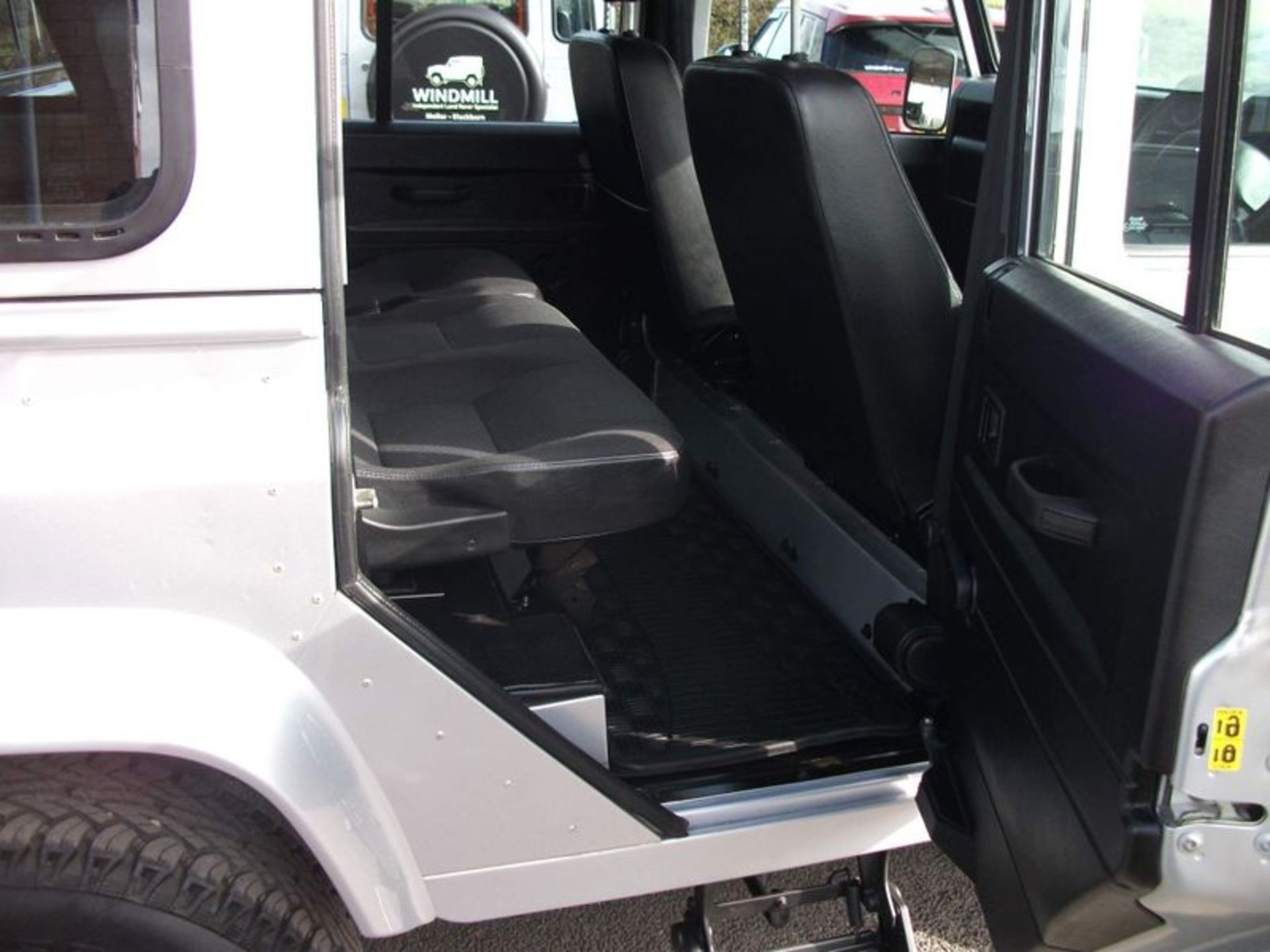 Reserve Met - Land Rover Defender 110 "7 Seater Station Wagon" (14 Reg) 1 Owner - Only 22000 Miles - Image 6 of 11