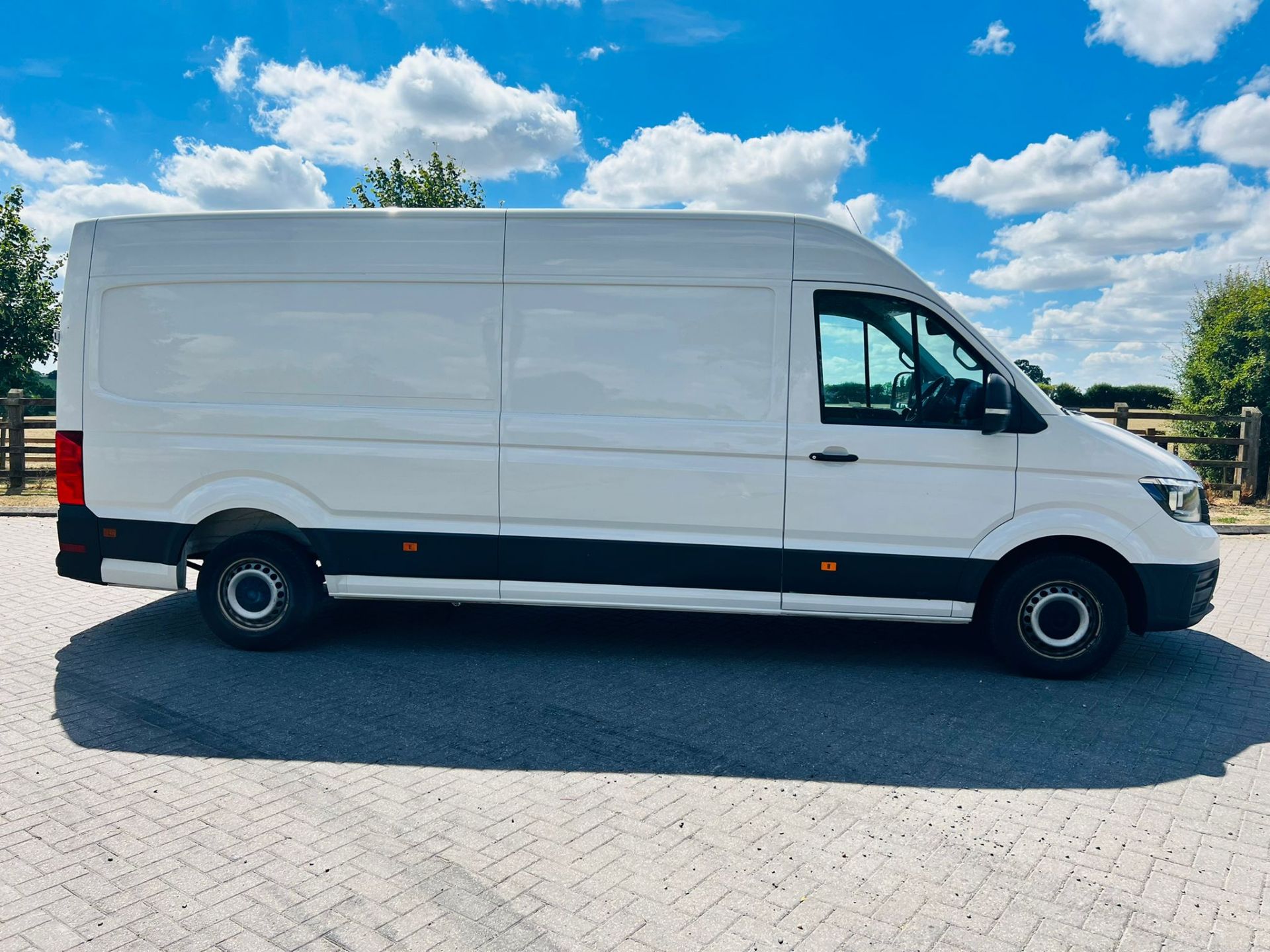 (Reserve Met) VOLKSWAGEN CRAFTER 2.0TDI CR35 BLUEMOTION LWB L3 H3 - 2018 MODEL -EURO6 - NEW SHAPE - Image 5 of 20