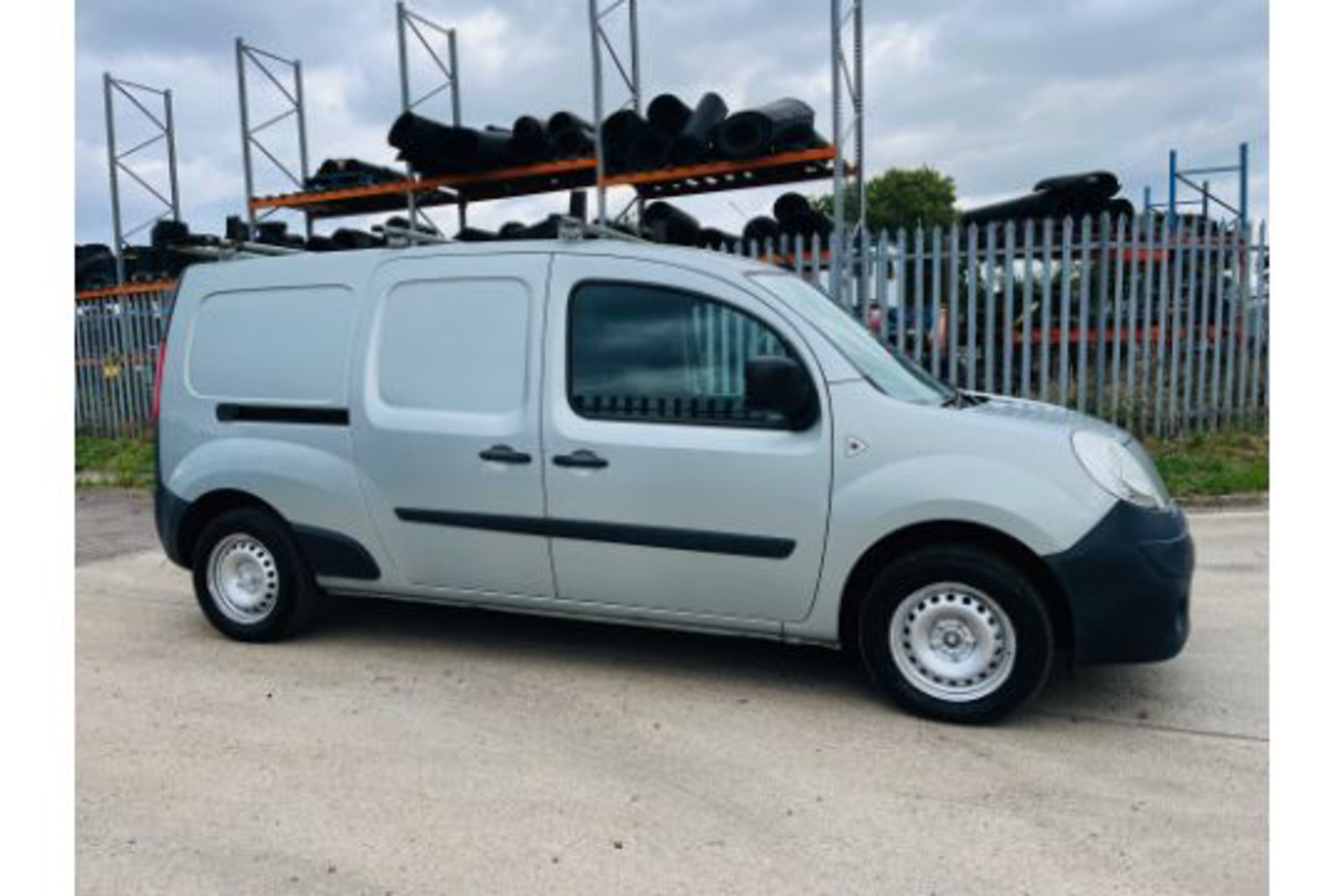 Renault Kango 1.5Dci Lwb Maxi (New Shape) 11 Reg - Silver - Sat Nav - - Image 2 of 4