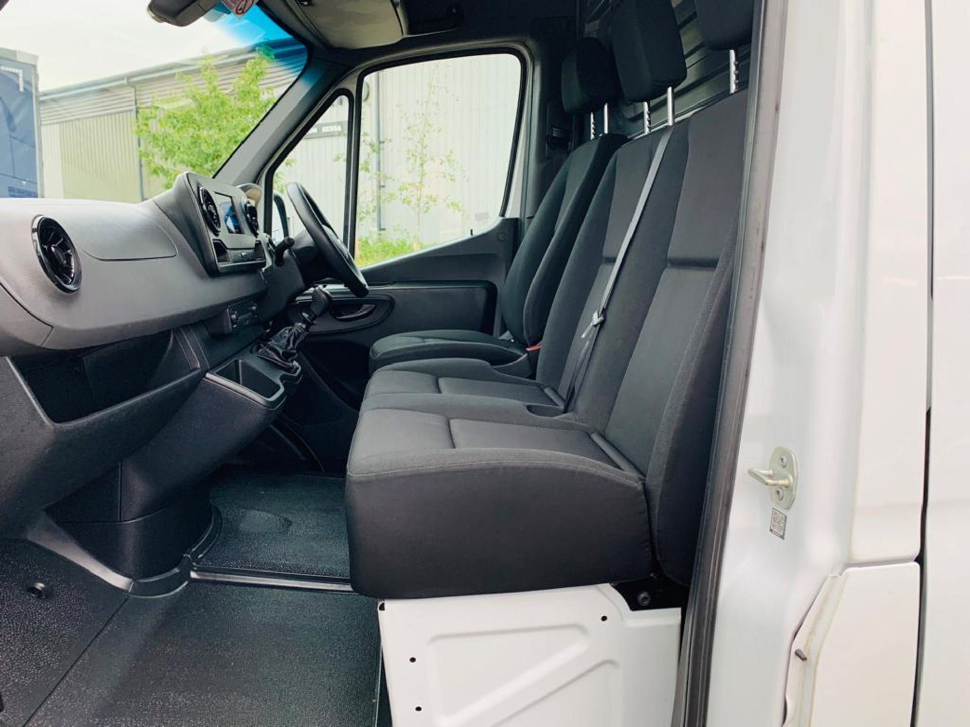 Mercedes Sprinter 314CDI MWB Hi Roof - 2019 Model - Service History - Euro 6 - AIR CON - ONLY 101K - Image 7 of 11