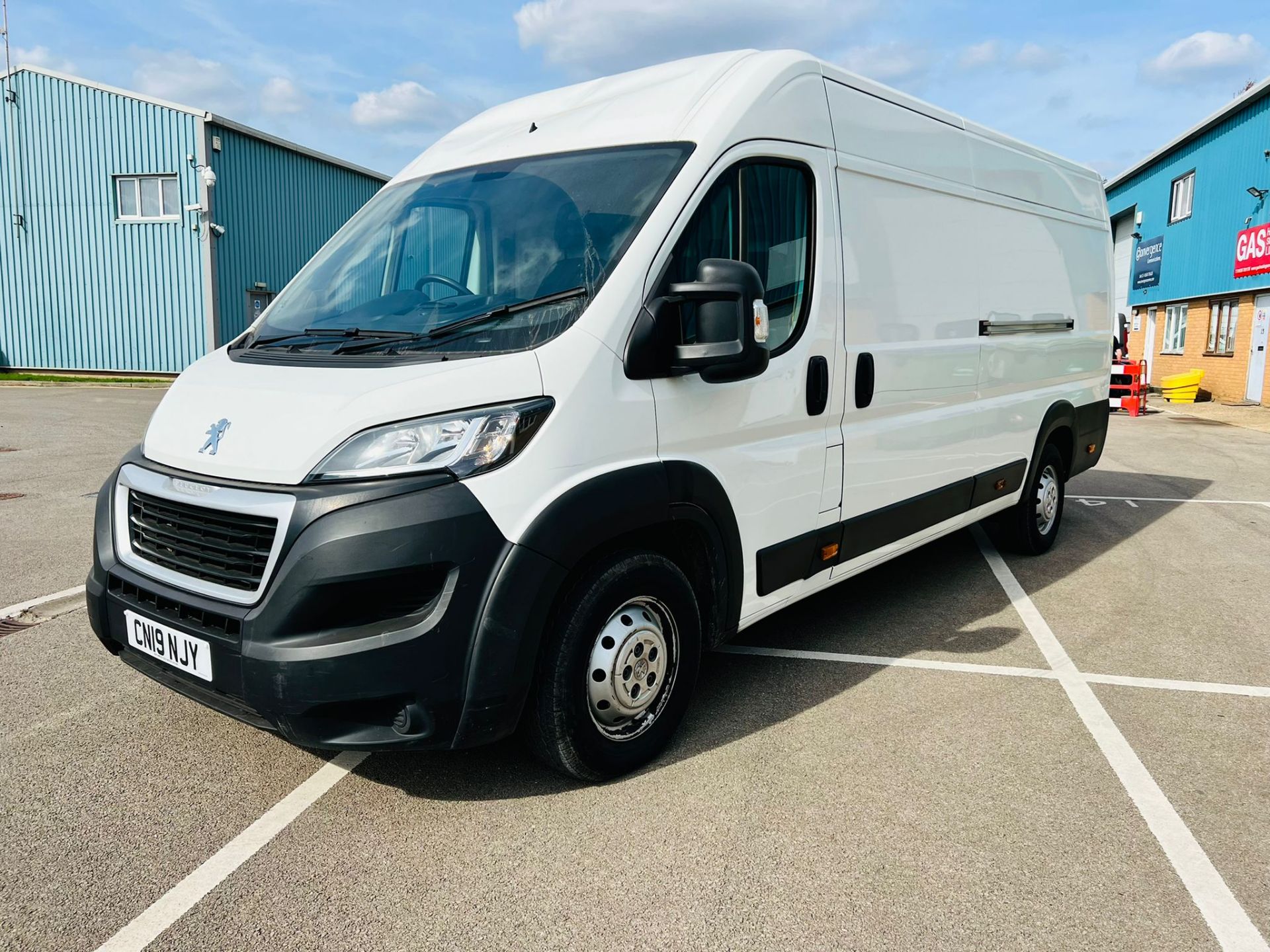 PEUGEOT BOXER 2.0 BLUE-HDI MAXI L4H2 XLWB (2019 19REG) AIRCON- SAT NAV-EURO 6 - 47K FSH - Image 3 of 22