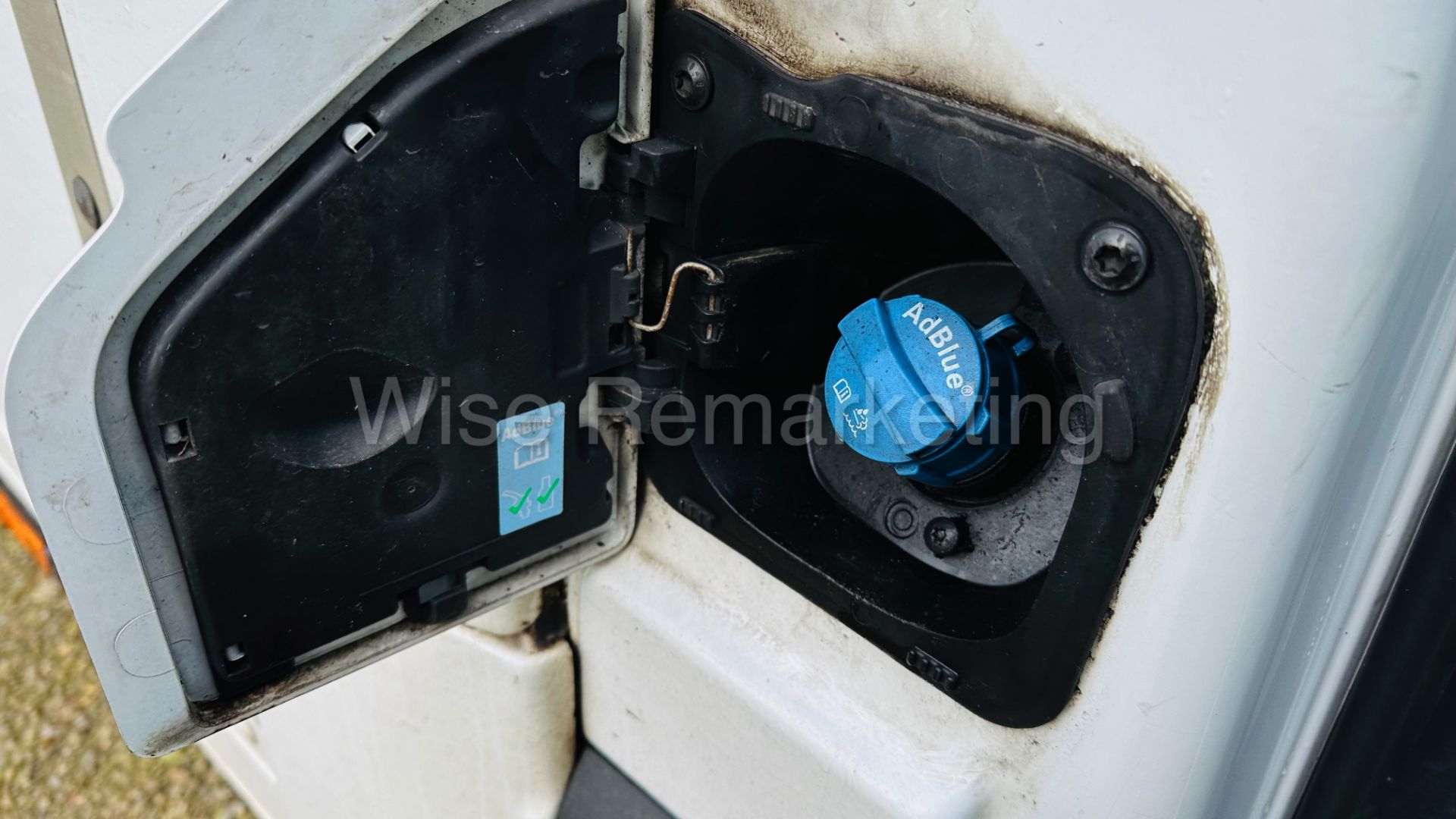 Renault Master 2.3 Dci *LWB Low Loader / Luton Box* (2019) Euro 6 / U-LEZ Compliant (3500 kg) *A/C* - Image 17 of 34