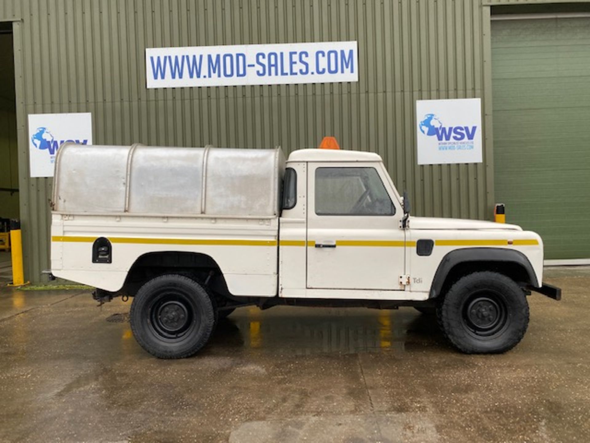 1 Owner Recent Release from UK Council 1998 Land Rover Defender 110 Hi-Capacity Pick Up - Image 7 of 41