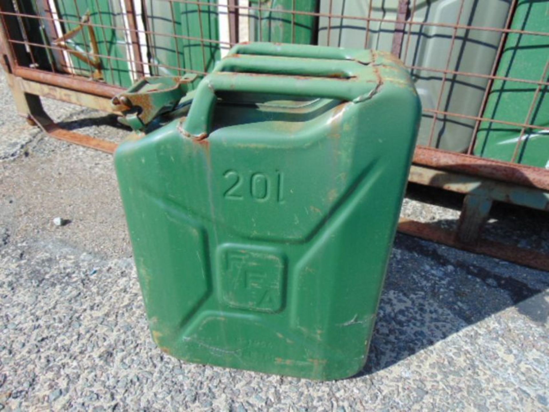 66 x Unused 5 Gal (20 litre) Jerry Cans direct from storage - Image 3 of 5