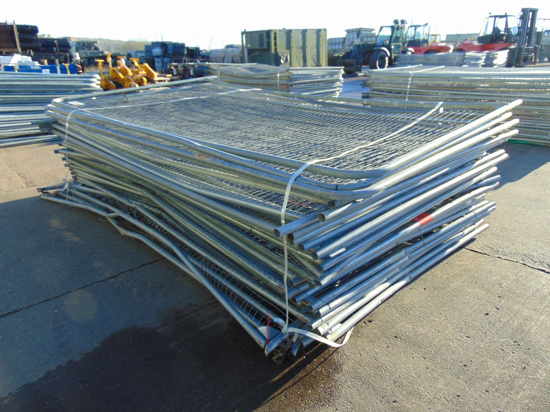 28 x Heras Style Galvanised Fencing Panels 3.5m x 2m - Image 3 of 4