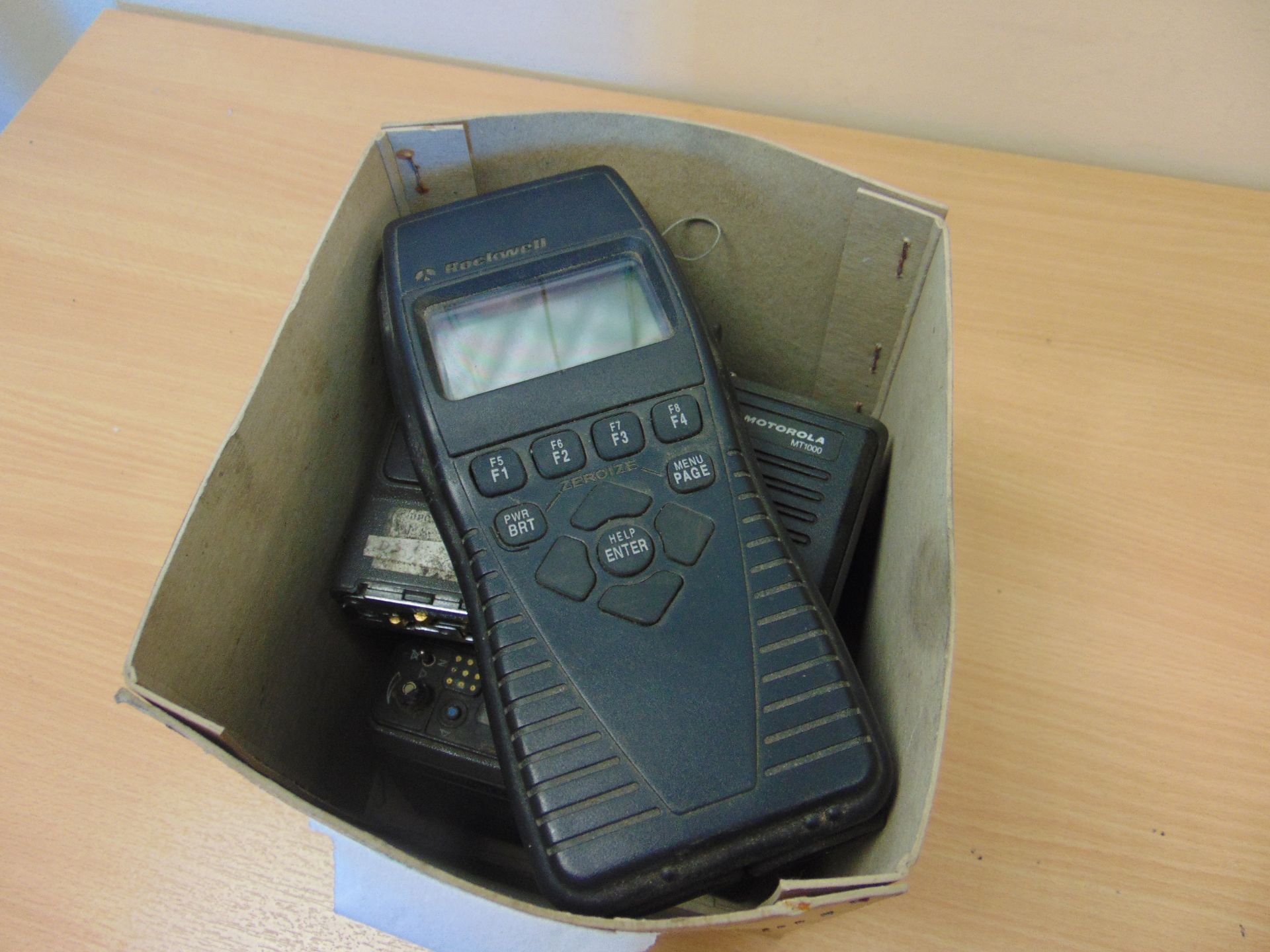 Unissued Very Rare Gulf War Era Special Forces Rockwell Collins GPS Receiver + 10x Motorola radios - Image 3 of 4