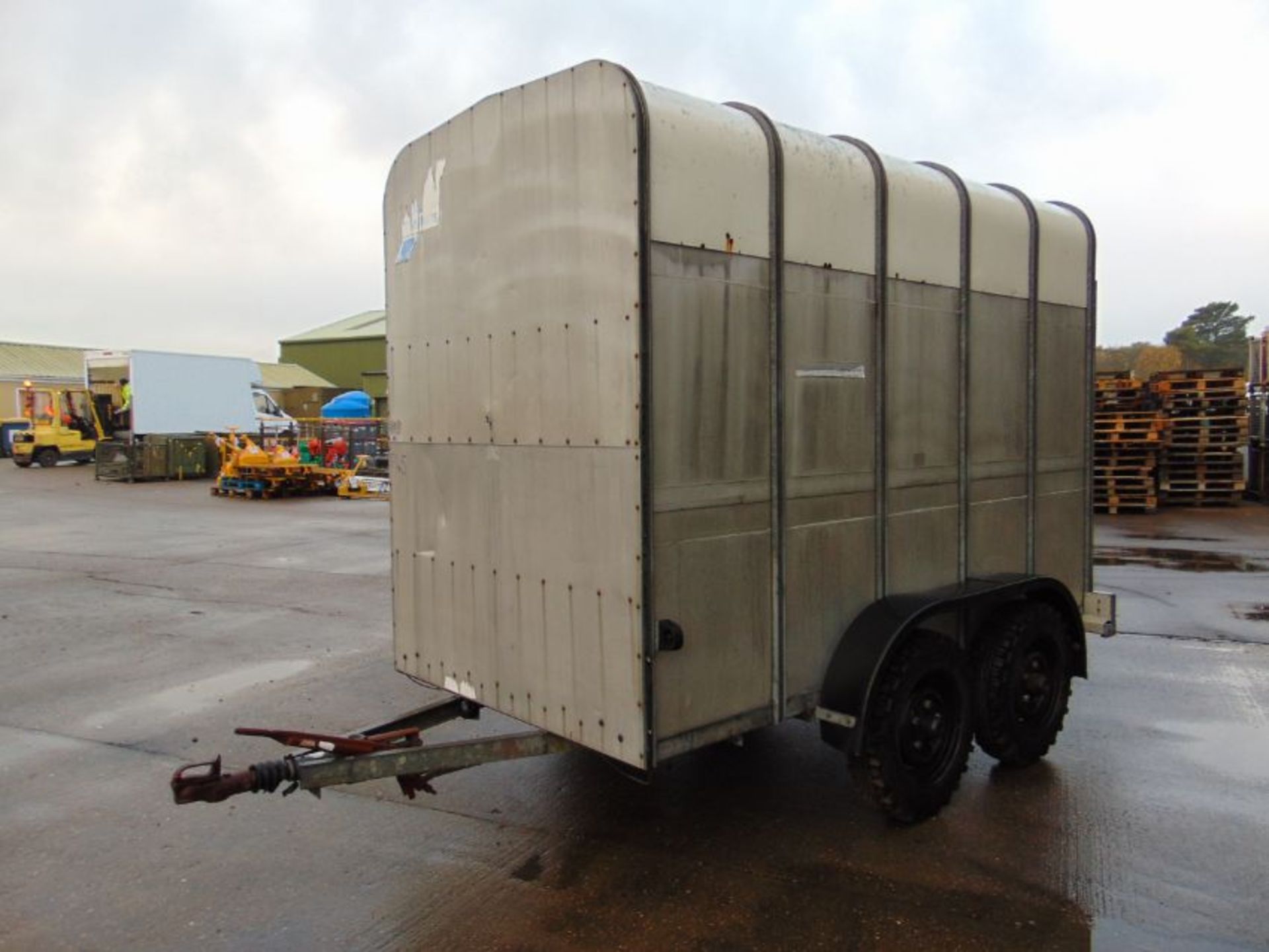 Ifor Williams TA5G Twin Axle Livestock Trailer - Image 4 of 17