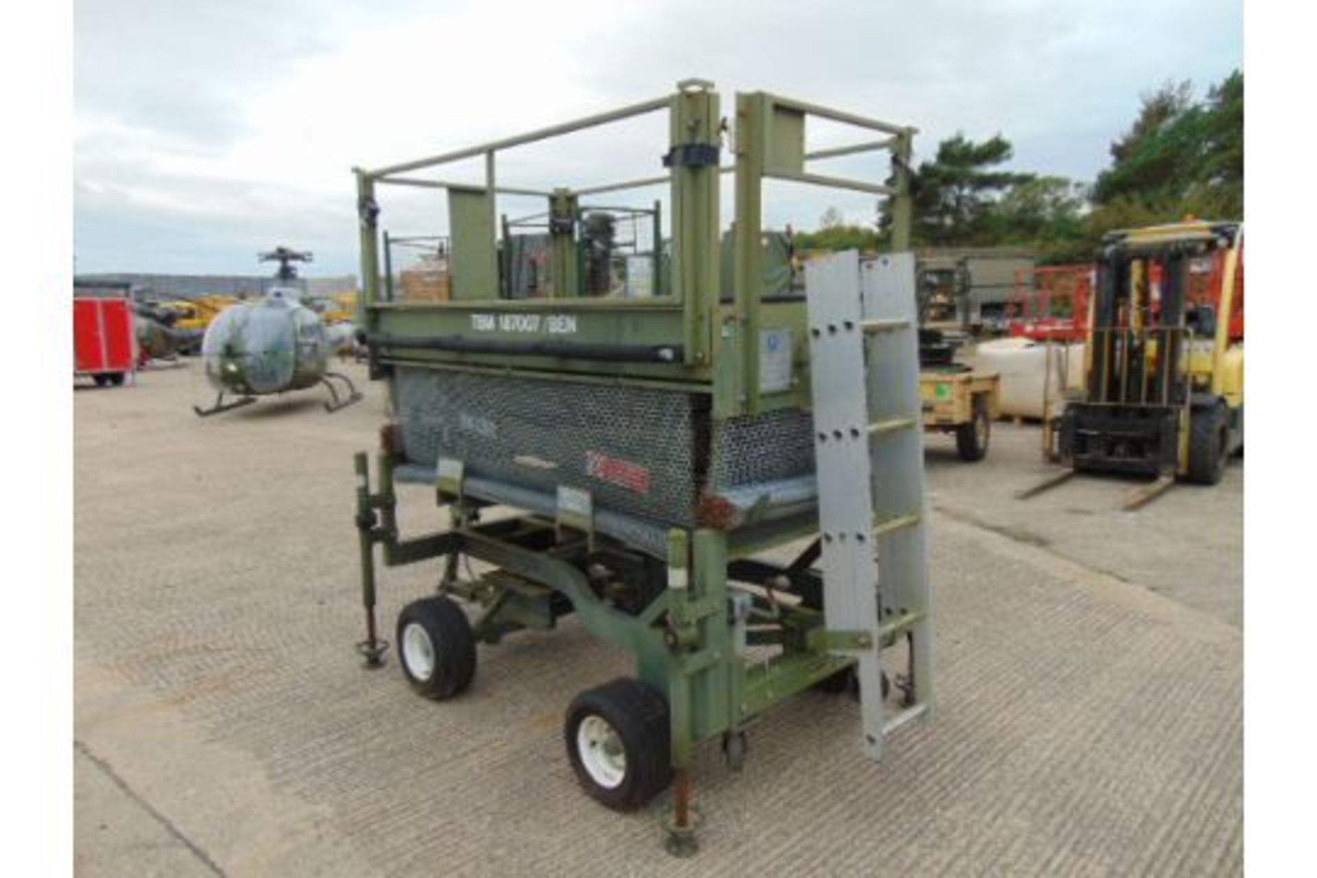 UK Lift Aircraft Hydraulic Access Platform from RAF as Shown - Image 4 of 11