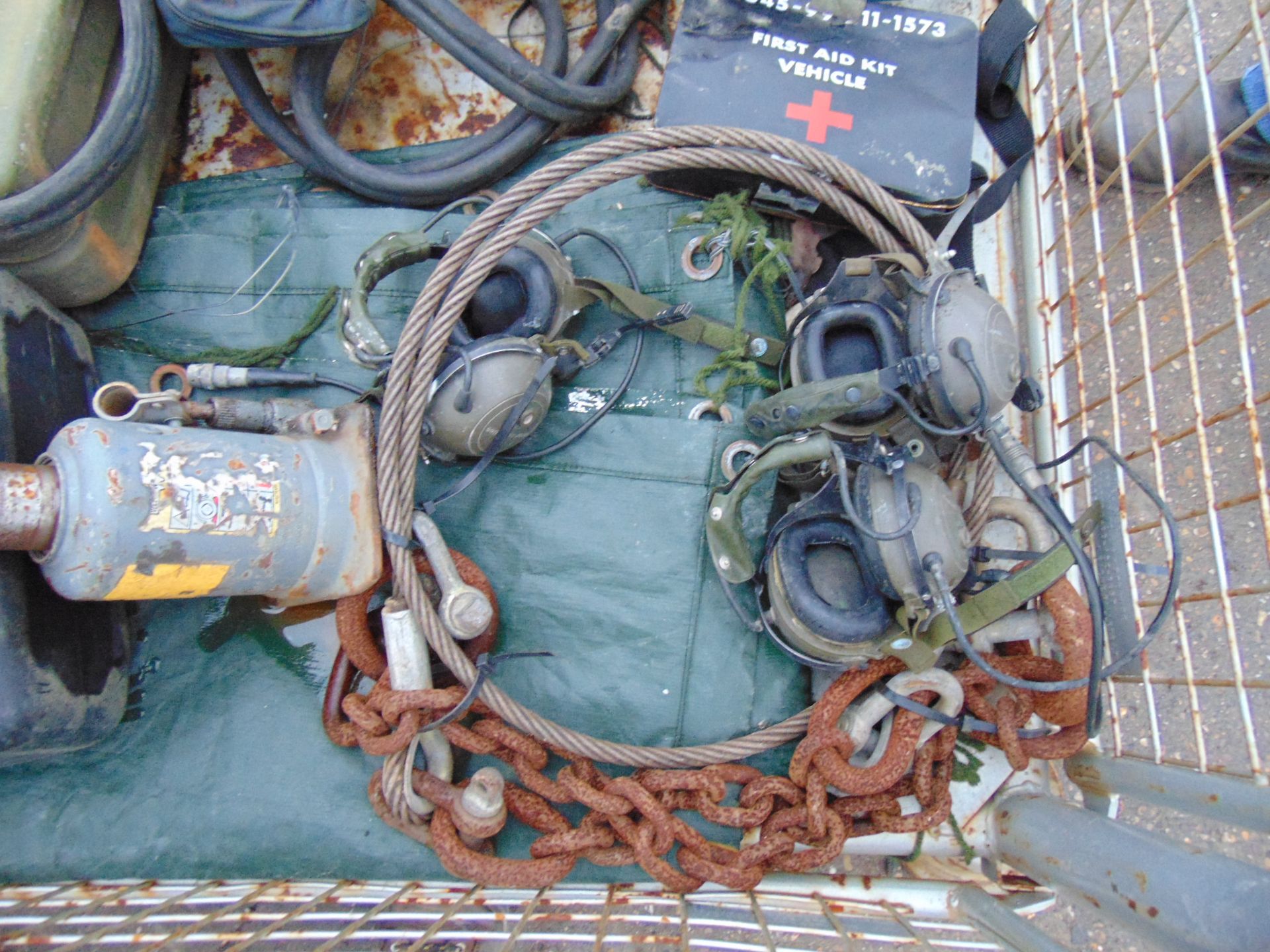Mixed Stillage inc Jerry Cans, Slave Cable, Jack, Chains, Straps etc - Image 2 of 5