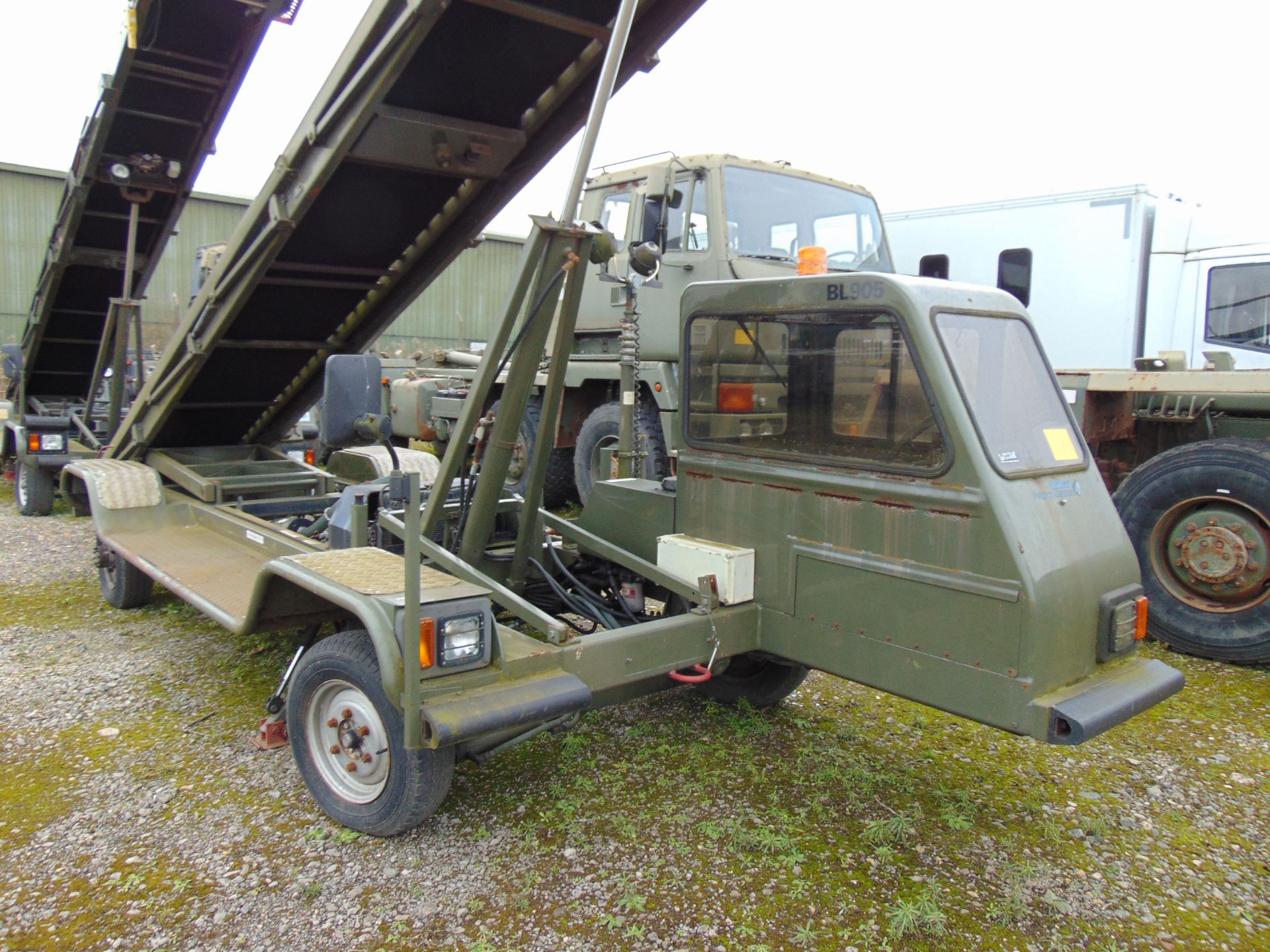 TC888 Self Propelled Aircraft Baggage Conveyor from RAF ONLY 775 HOURS! - Image 2 of 10