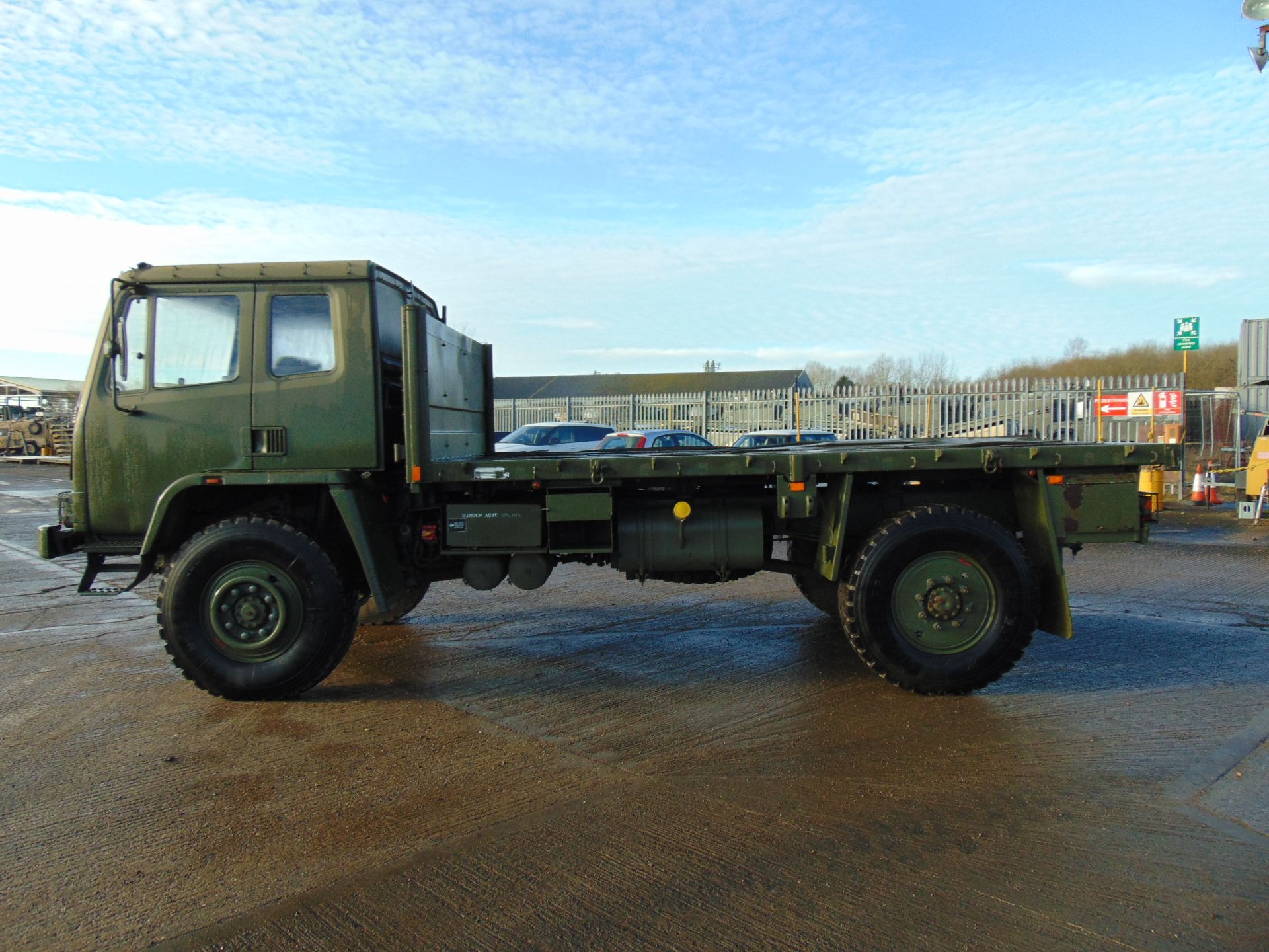 Leyland Daf 45/150 4 x 4 fitted with Hydraulic Winch ( operates Front and Rear ) - Image 4 of 26