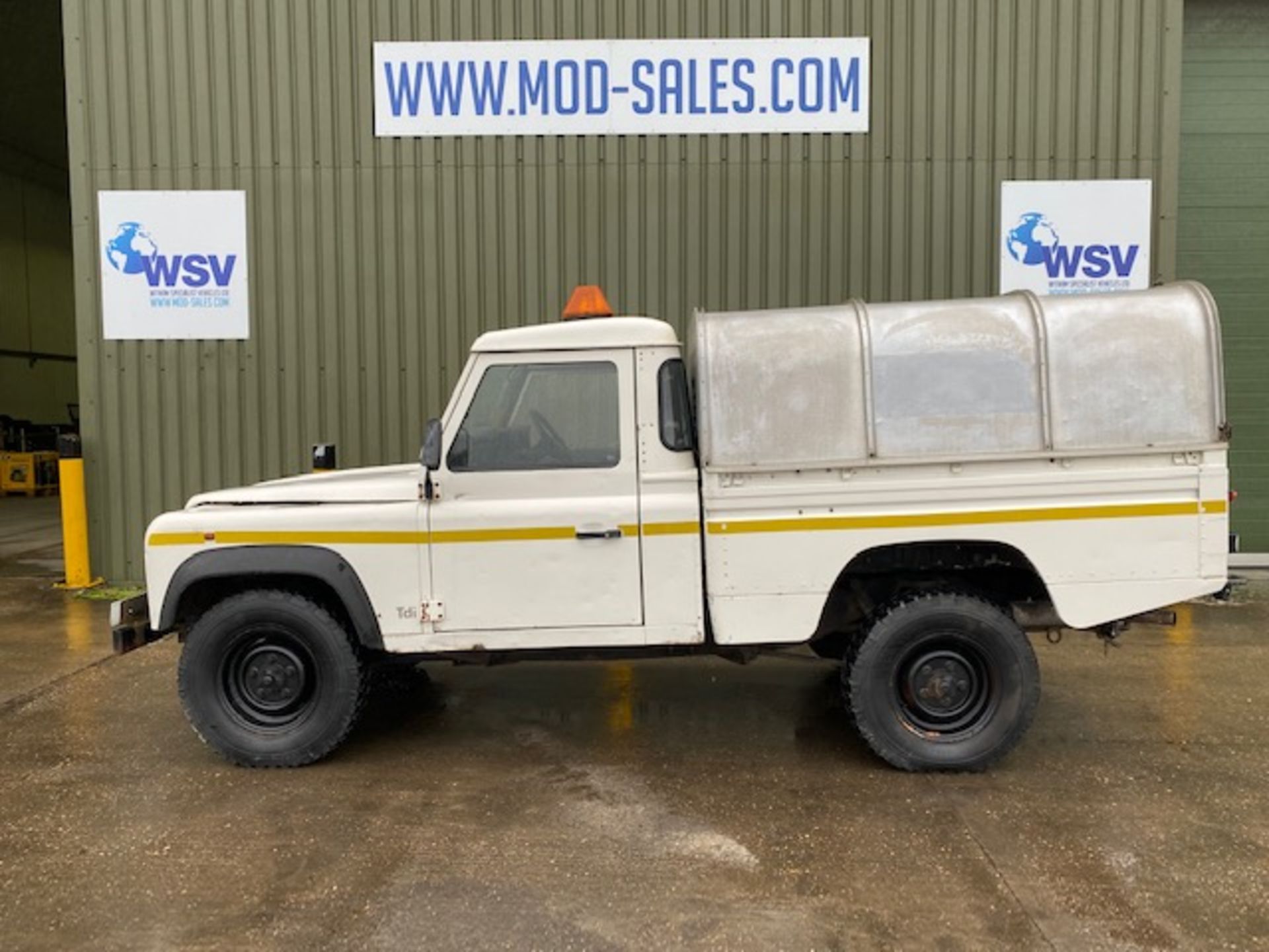 1 Owner Recent Release from UK Council 1998 Land Rover Defender 110 Hi-Capacity Pick Up - Image 6 of 41