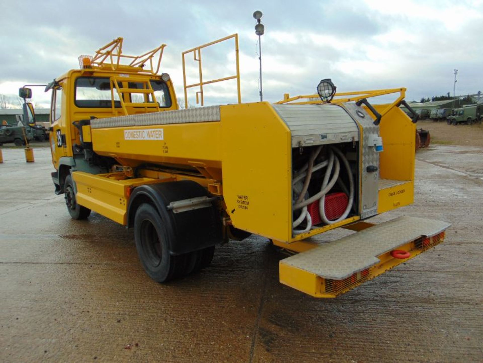 AMSS Aircraft Domestic Water Servicing Truck - Image 8 of 21