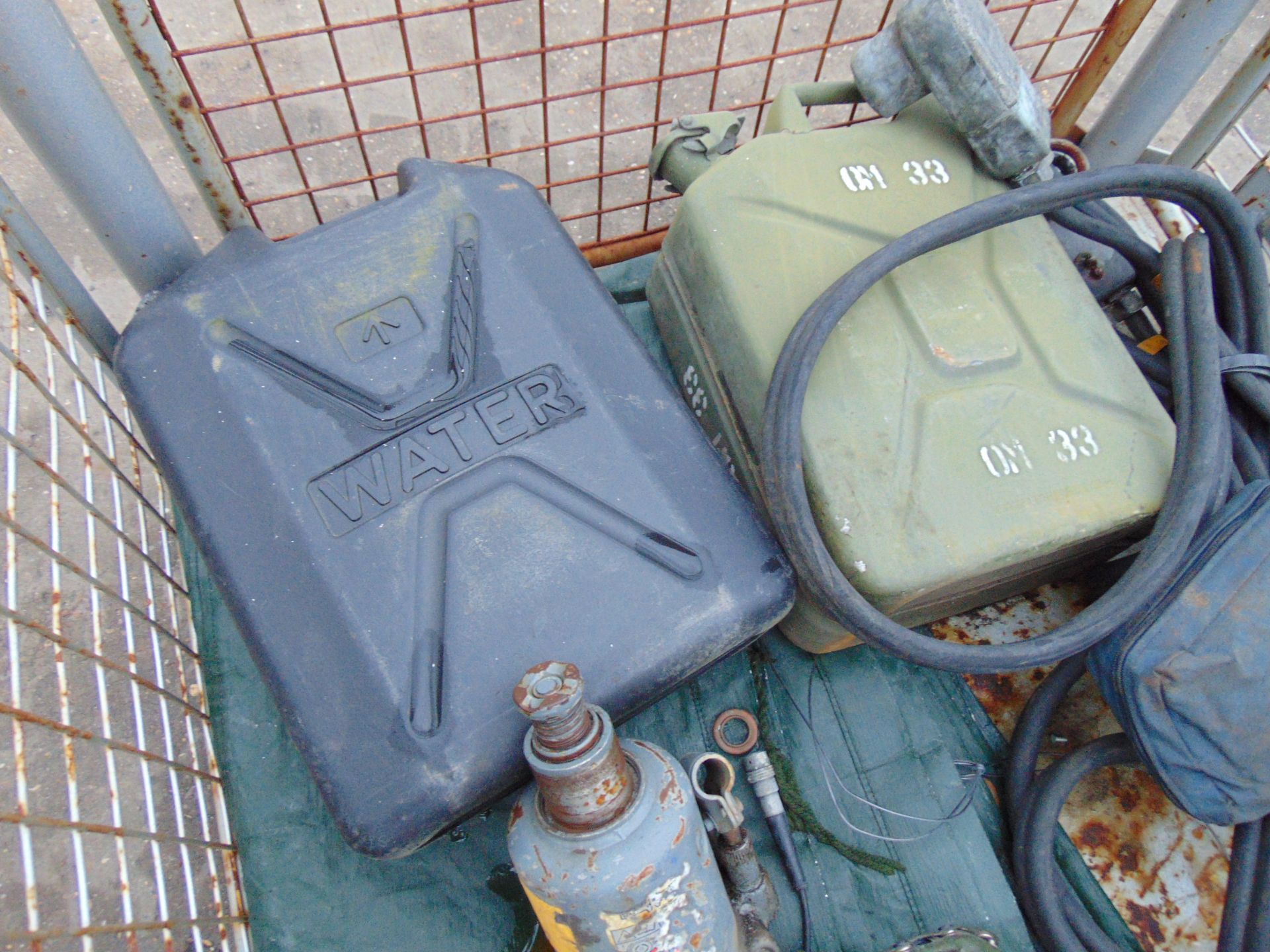 Mixed Stillage inc Jerry Cans, Slave Cable, Jack, Chains, Straps etc - Image 3 of 5