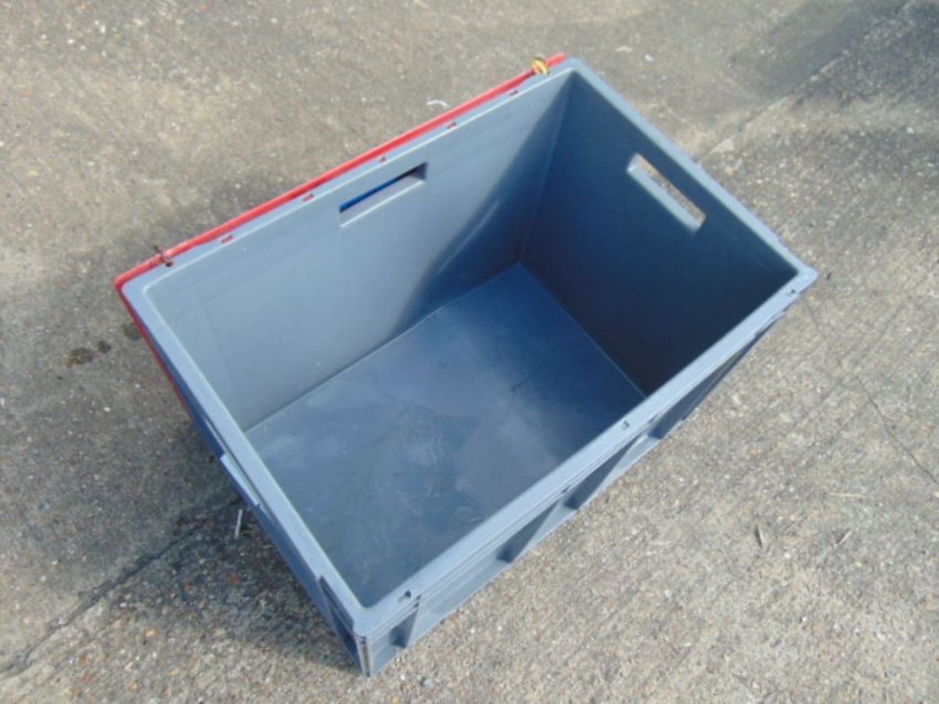 10 x Standard MoD Stackable Storage Boxes c/w Lids - Image 4 of 4