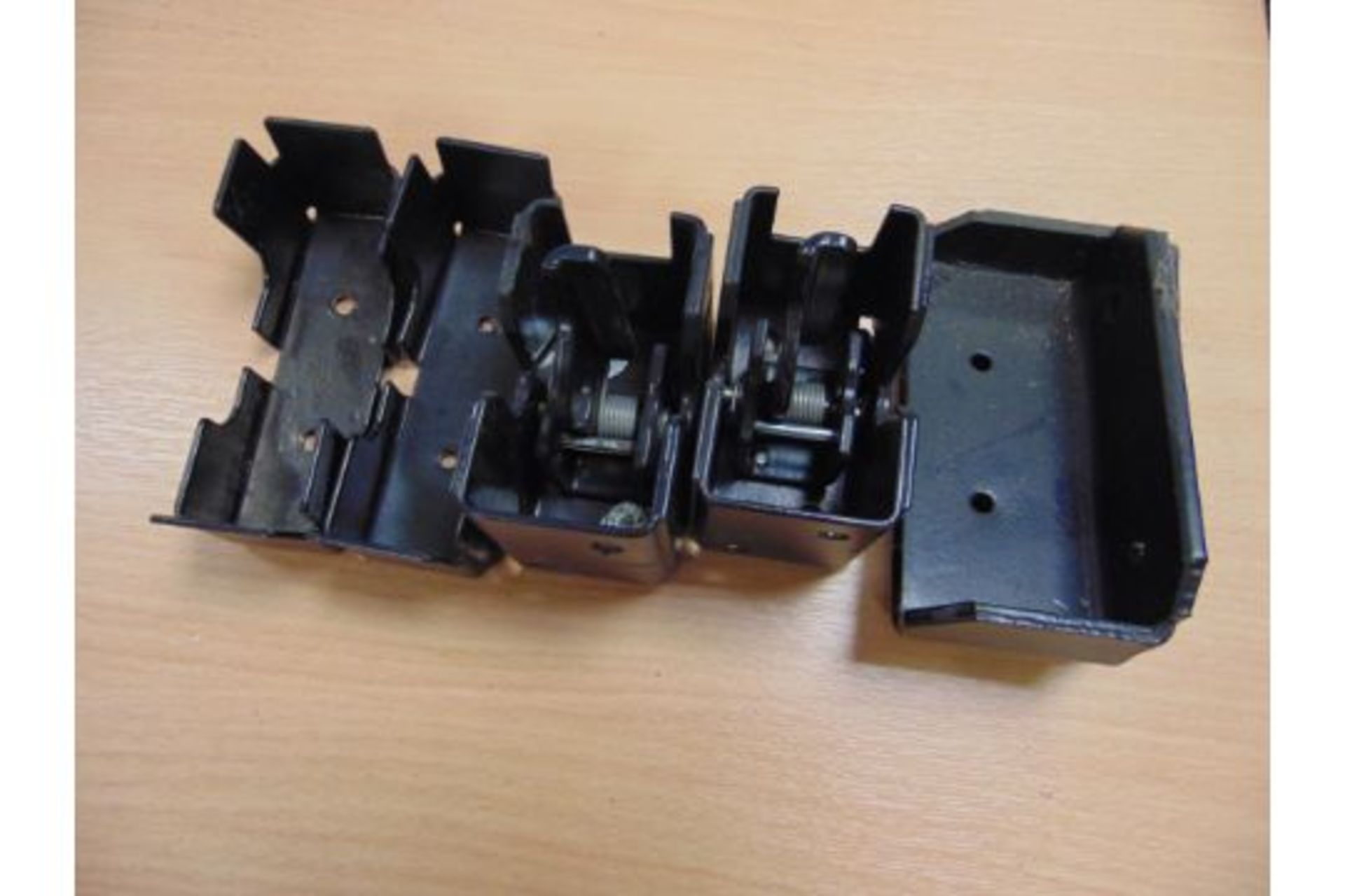 2X NEW AND UNISSUED VEHICLE/ LAND ROVER WEAPON MOUNT KITS - Image 4 of 4