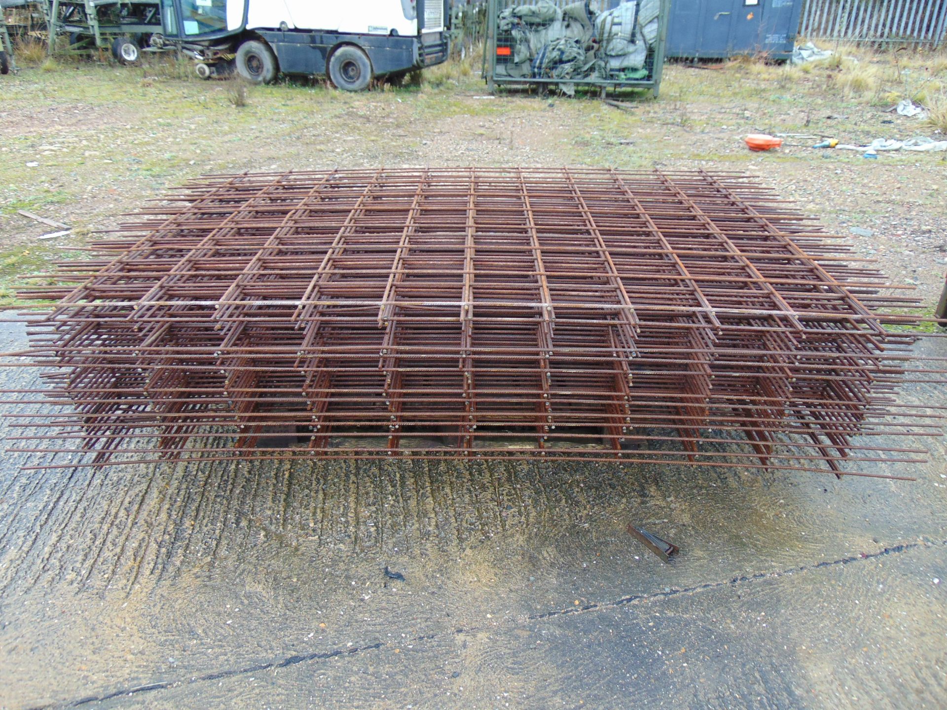 30 x Concrete Reinforcement Steel Mesh 2.4m x 1.6m 8mm Wires - Image 4 of 4