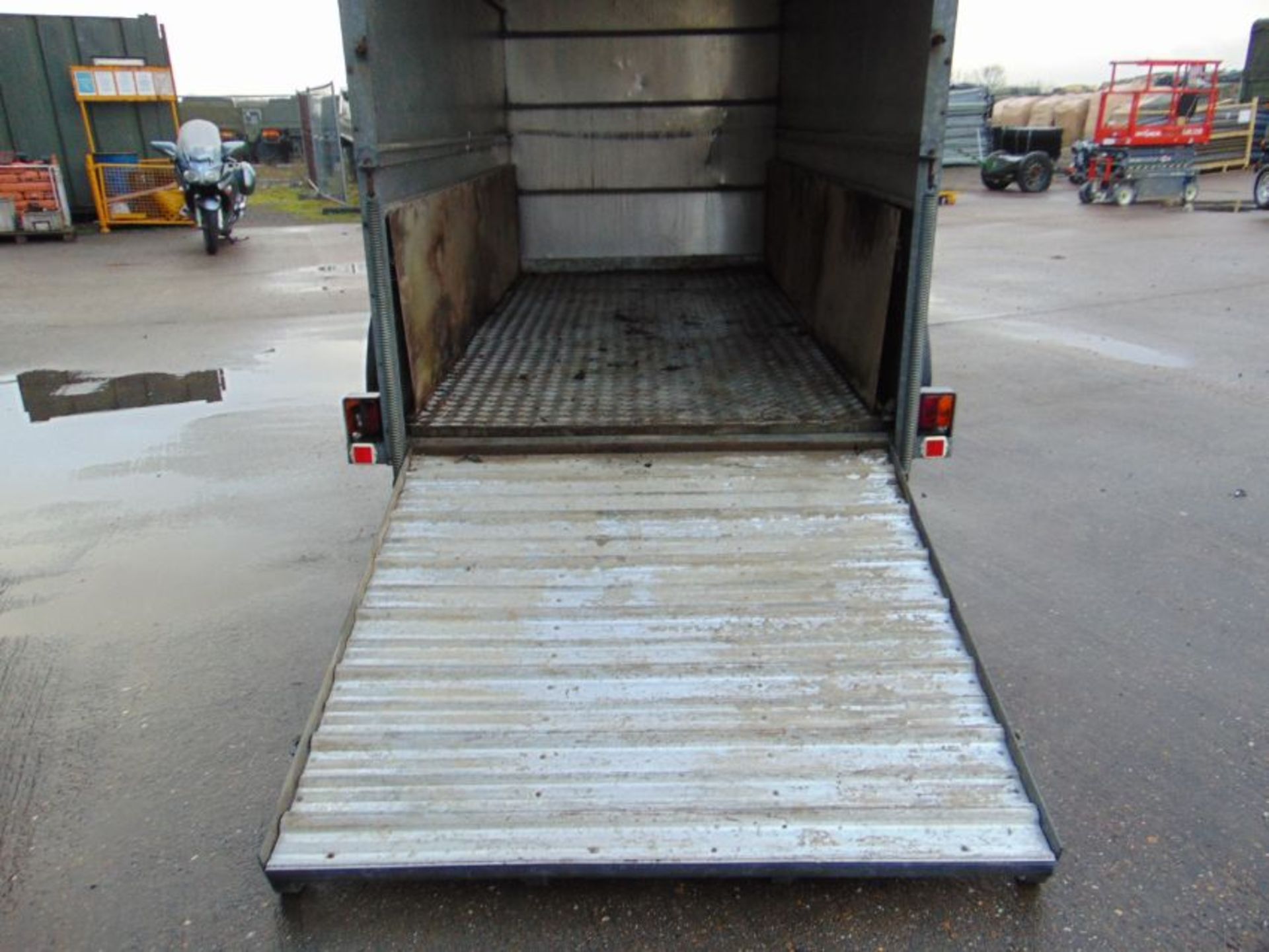 Ifor Williams TA5G Twin Axle Livestock Trailer - Image 11 of 17