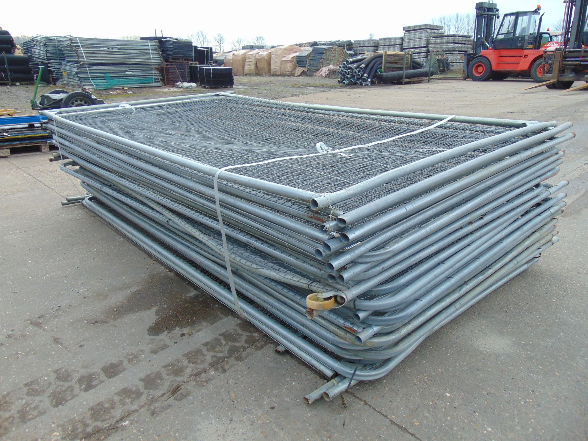 30 x Heras Style Galvanised Fencing Panels 3.5m x 2m - Image 2 of 3