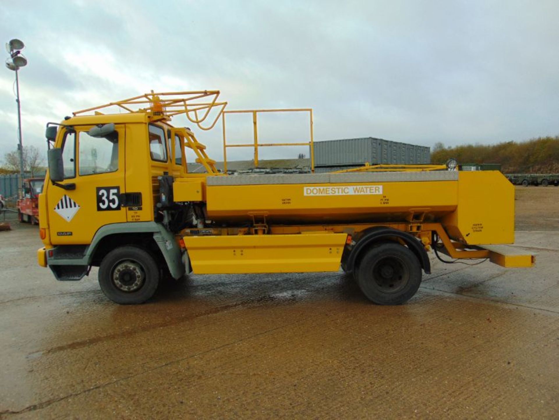 AMSS Aircraft Domestic Water Servicing Truck - Image 4 of 21